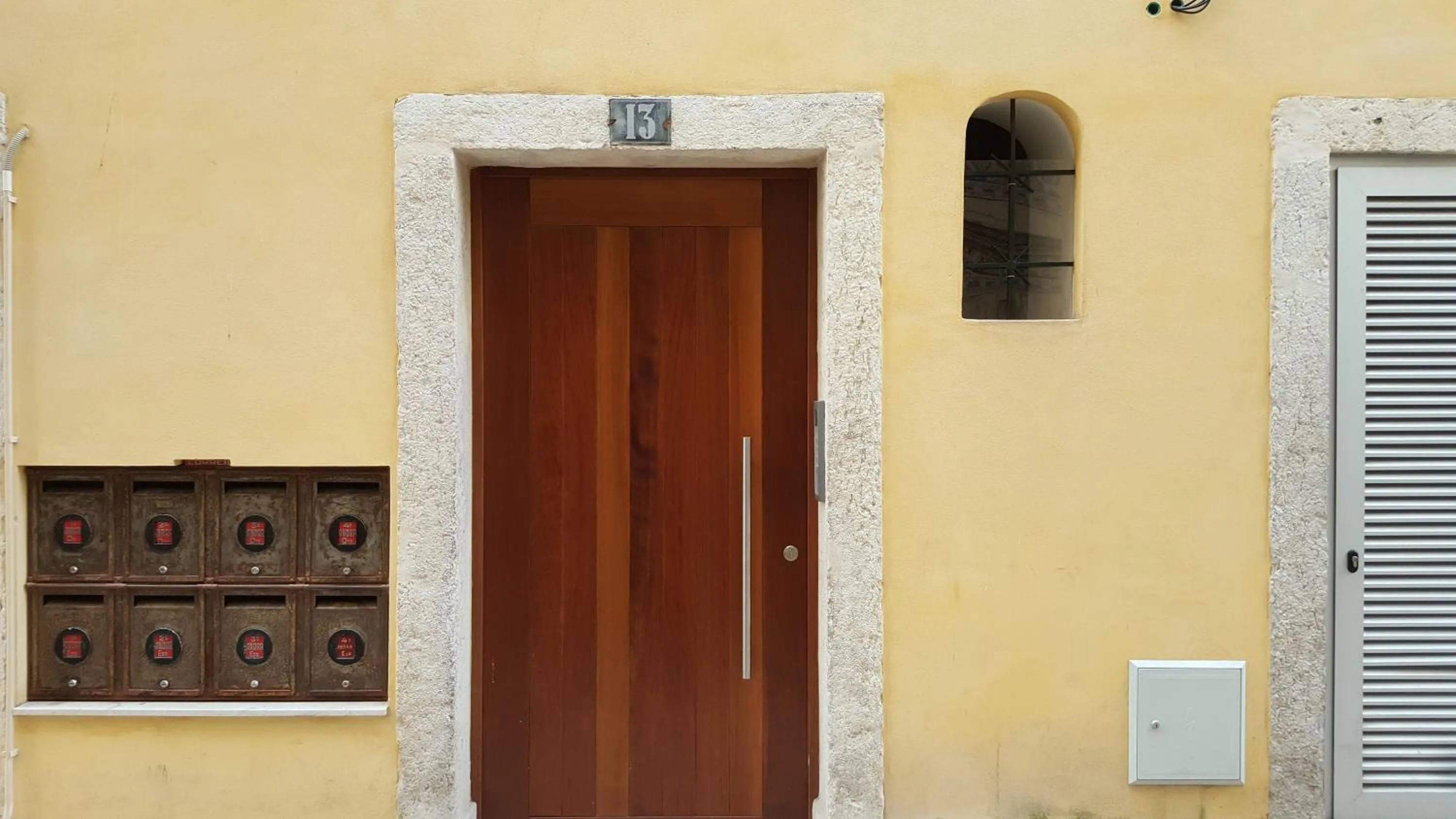 Charming Santos Neighborhood, Walk to Time Out Market