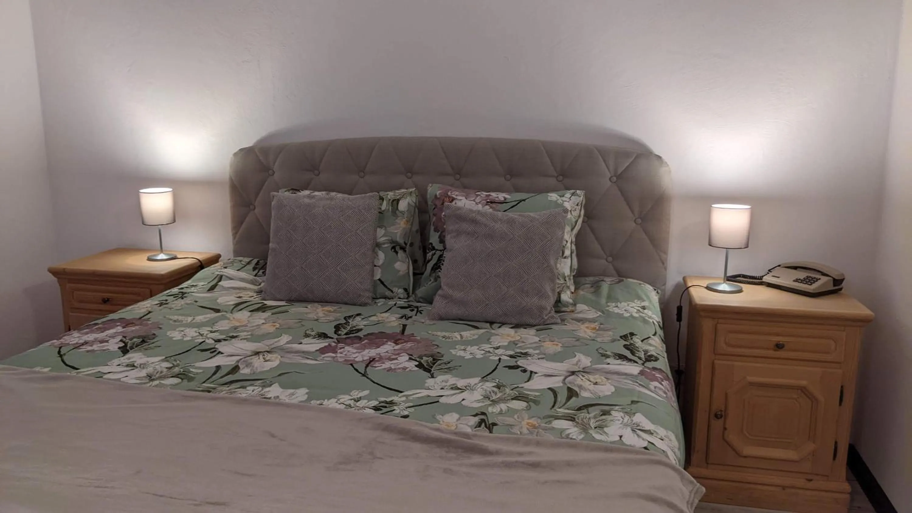 Bed in Hotel Beau-Séjour