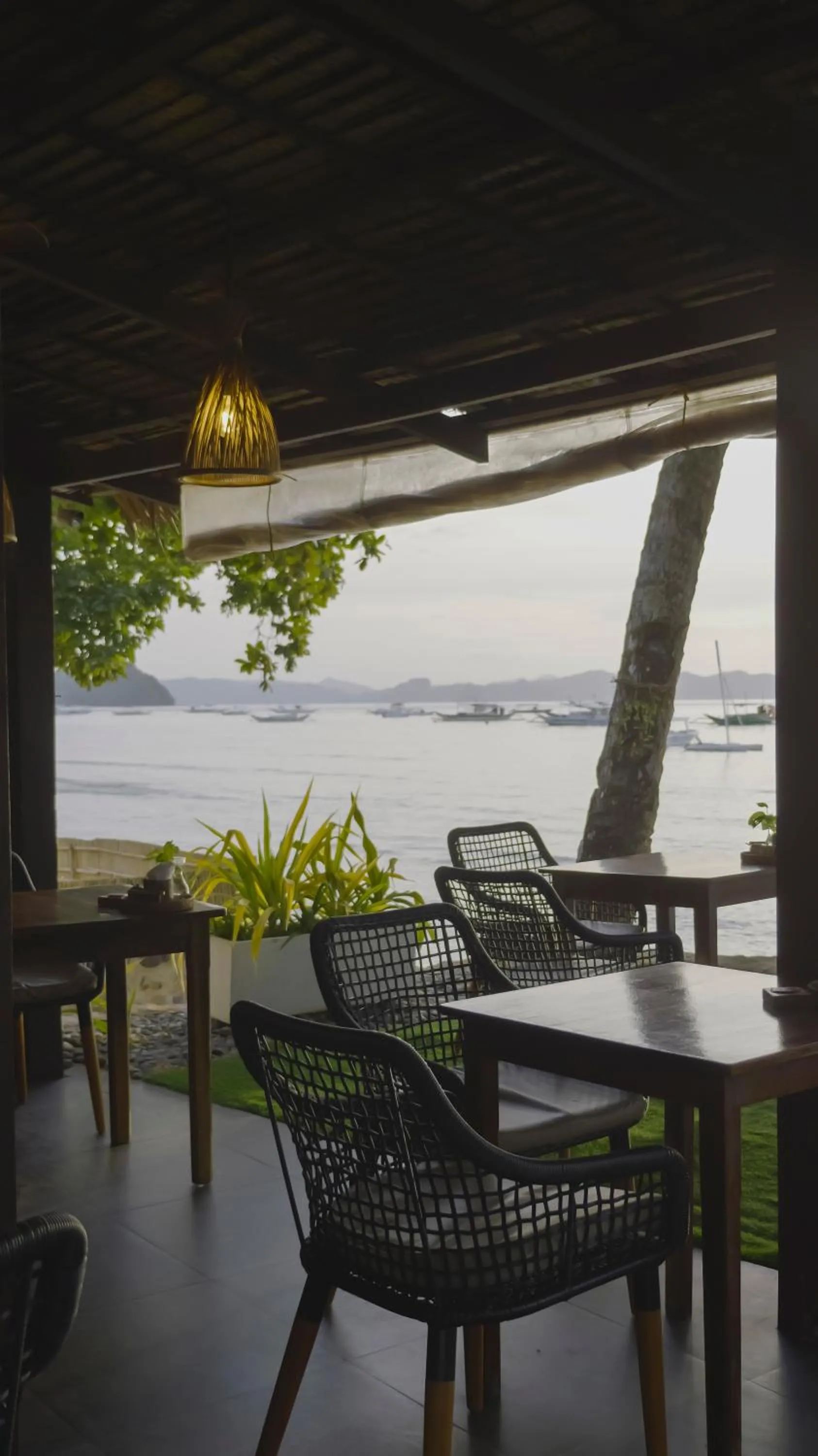 Restaurant/places to eat in Last Frontier Beach Resort - Adults Only