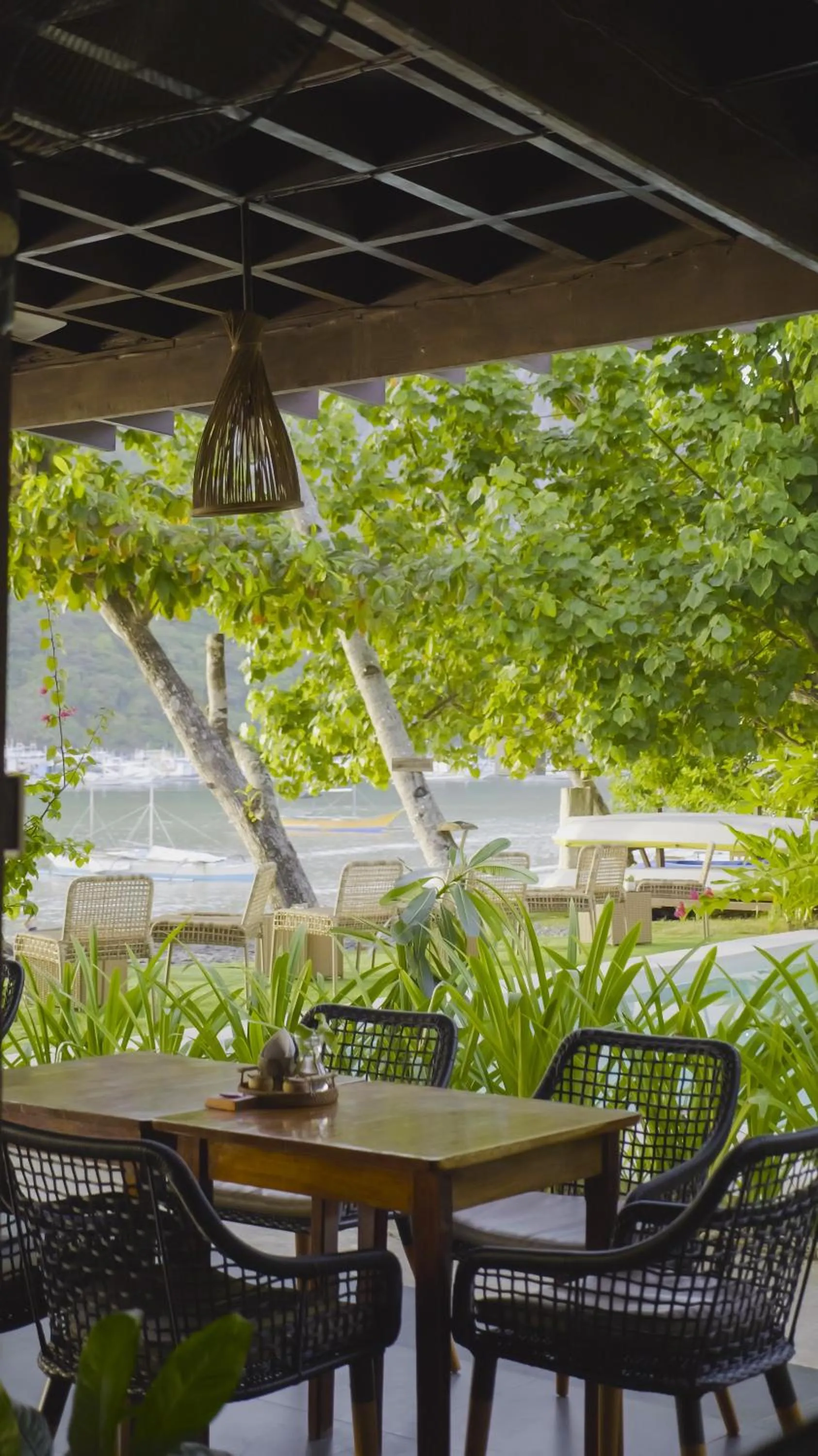 Restaurant/places to eat in Last Frontier Beach Resort - Adults Only