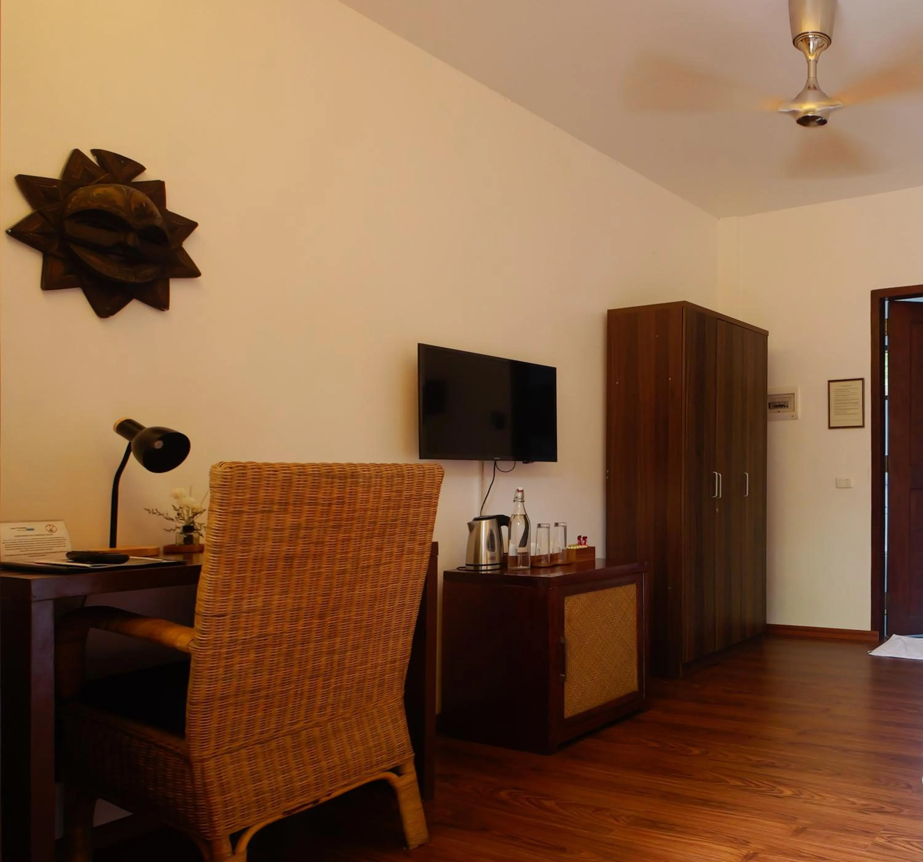 Coffee/tea facilities in Last Frontier Beach Resort - Adults Only