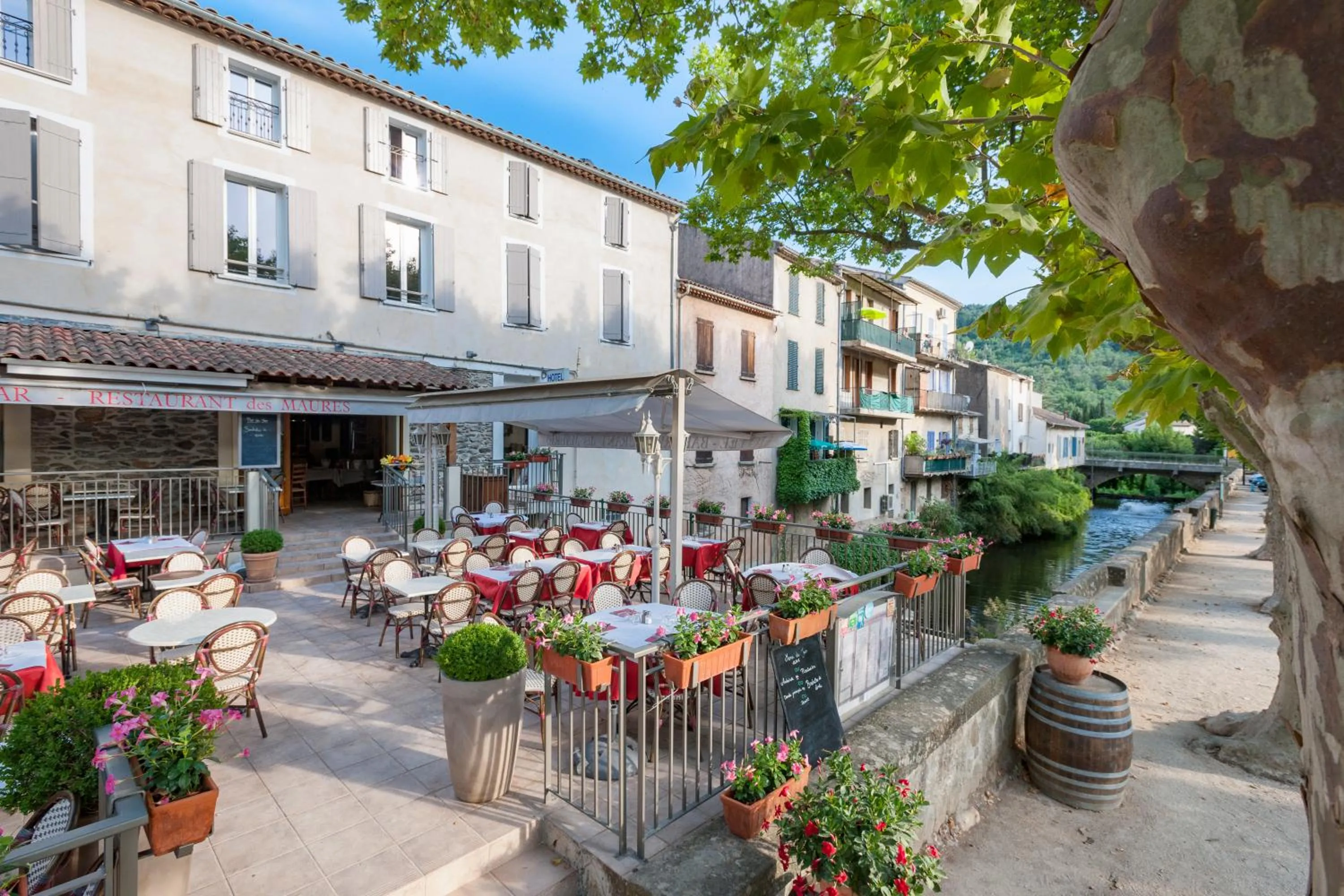 Restaurant/places to eat in Hotel Restaurant des Maures