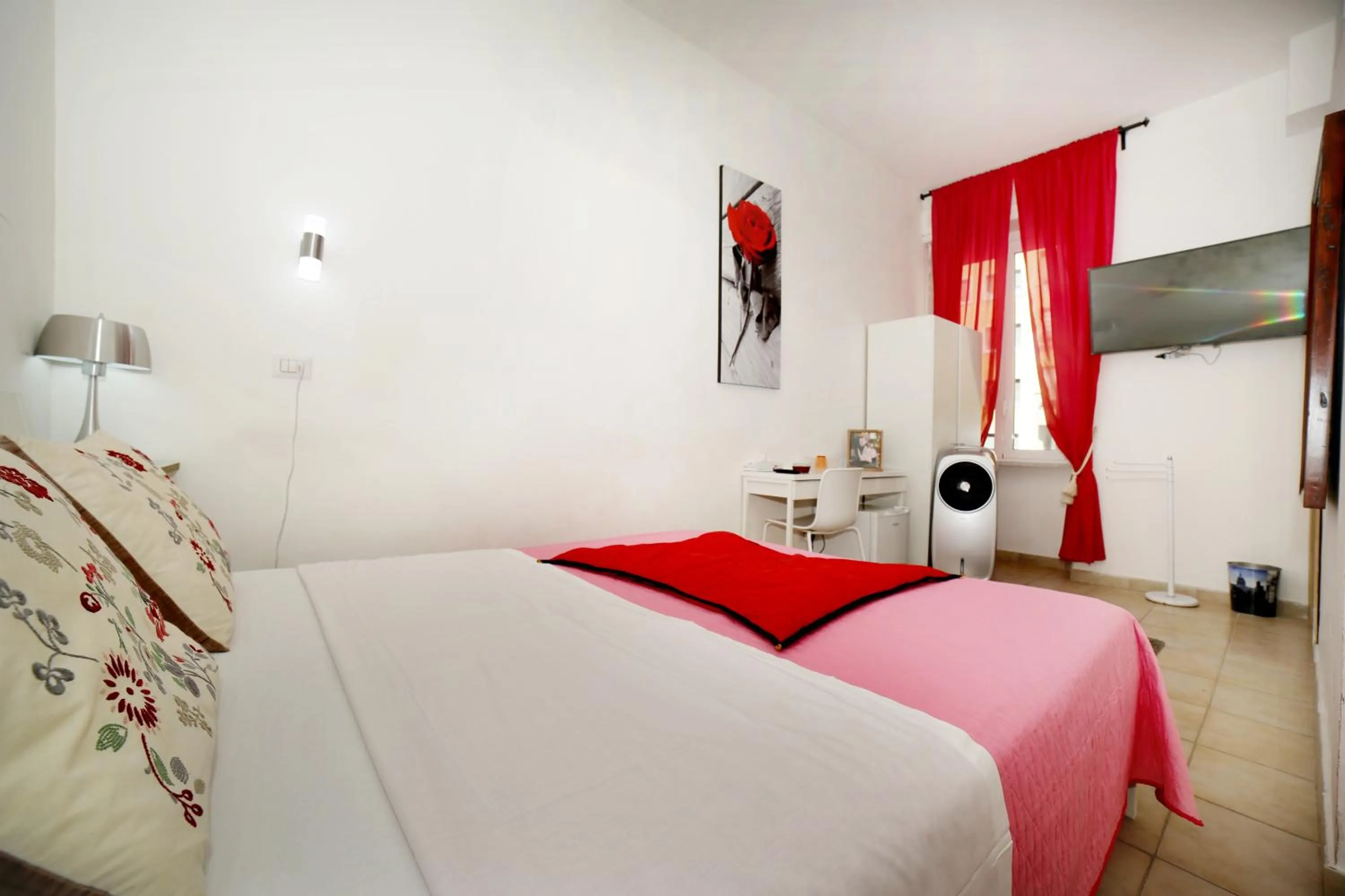 Bed in Gateway Residence