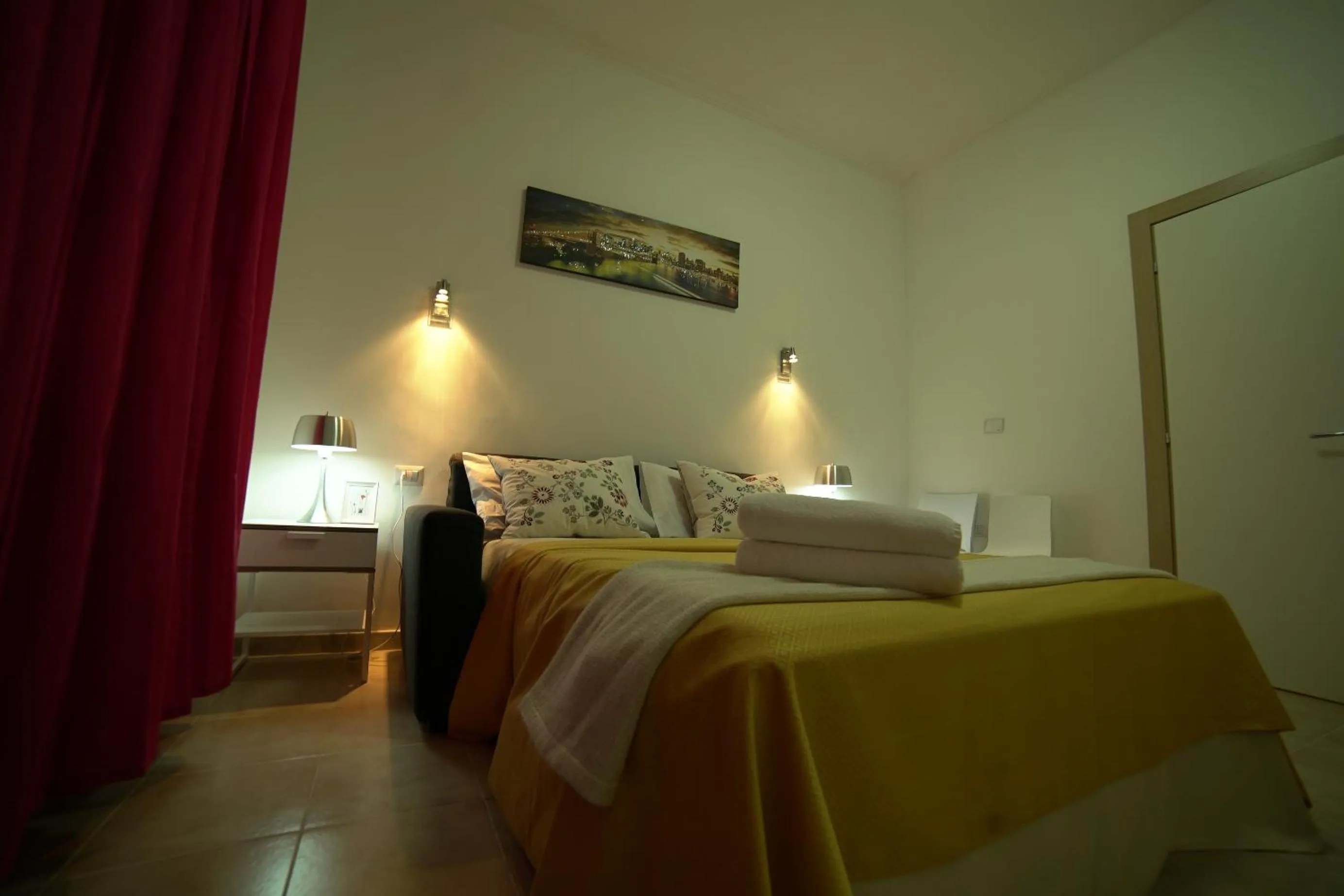 cot, Bed in Gateway Residence