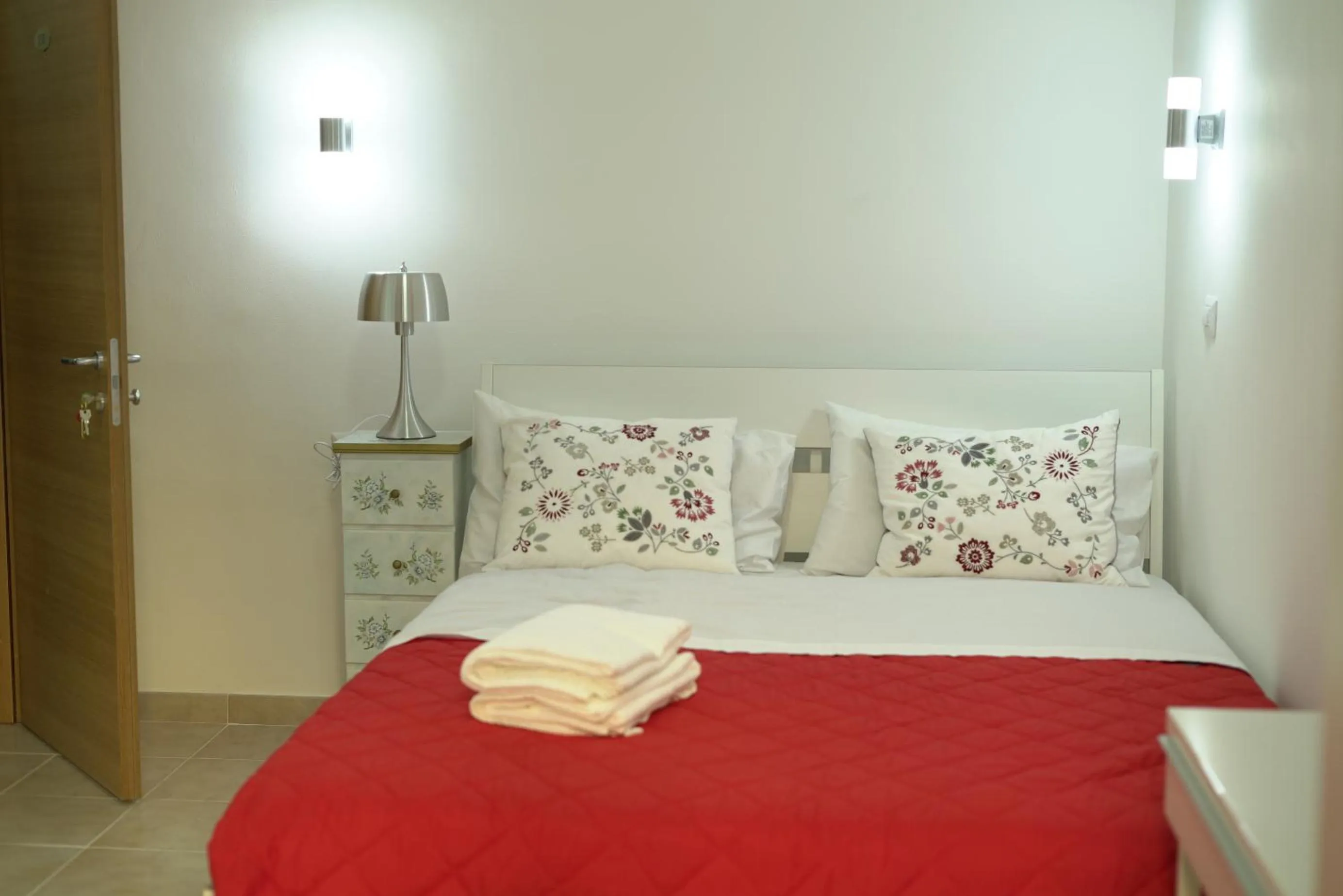 cot, Bed in Gateway Residence