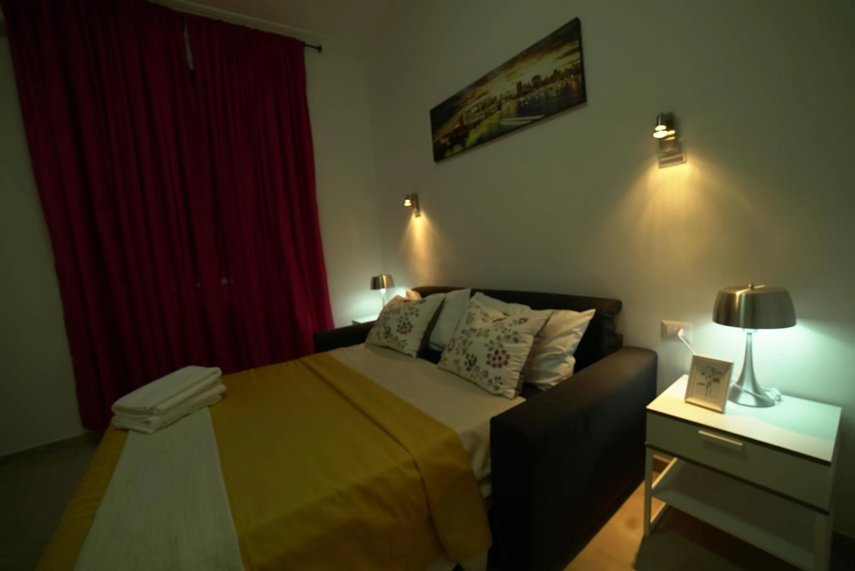 cot, Bed in Gateway Residence