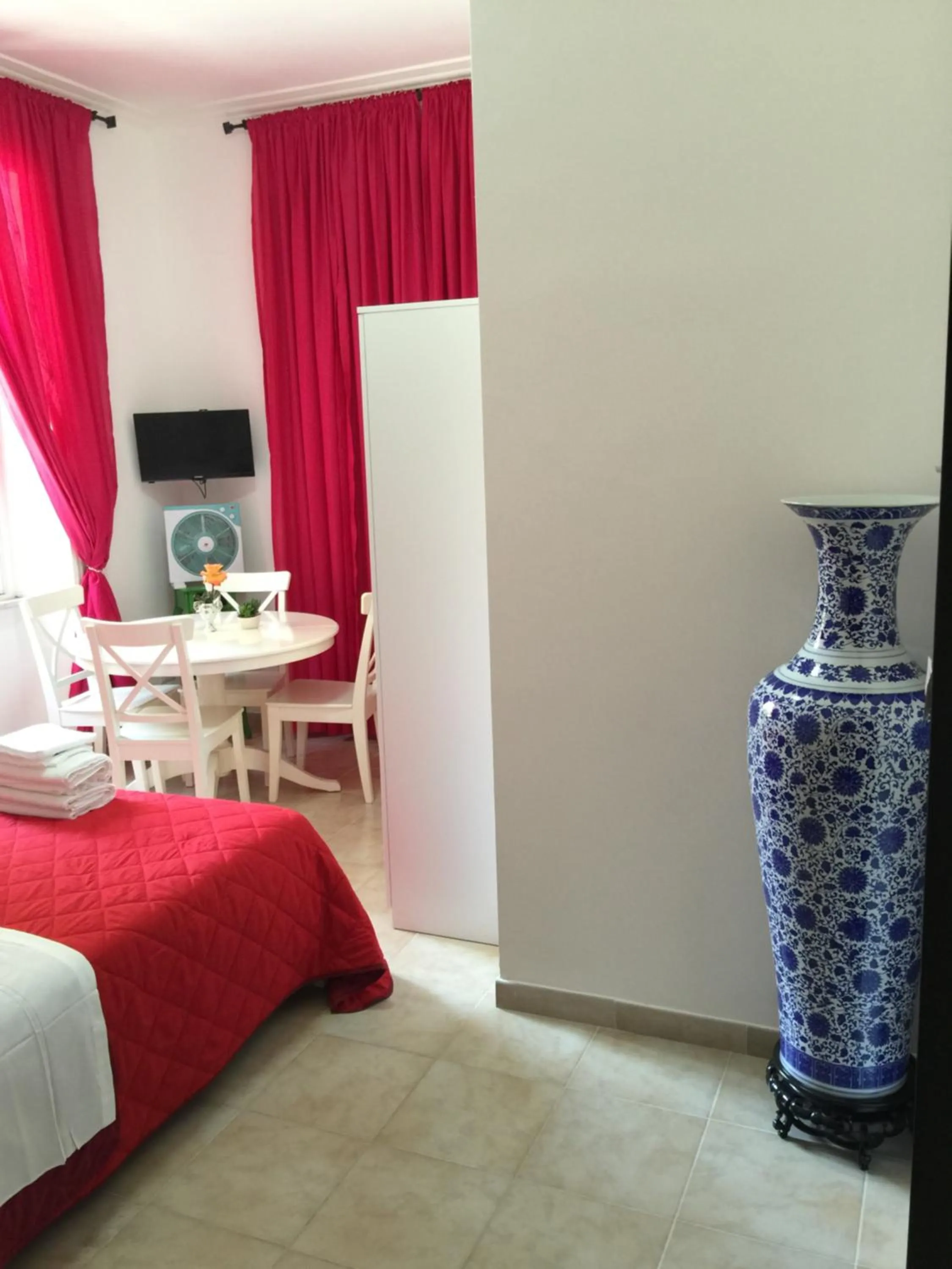 Photo of the whole room, Bed in Gateway Residence