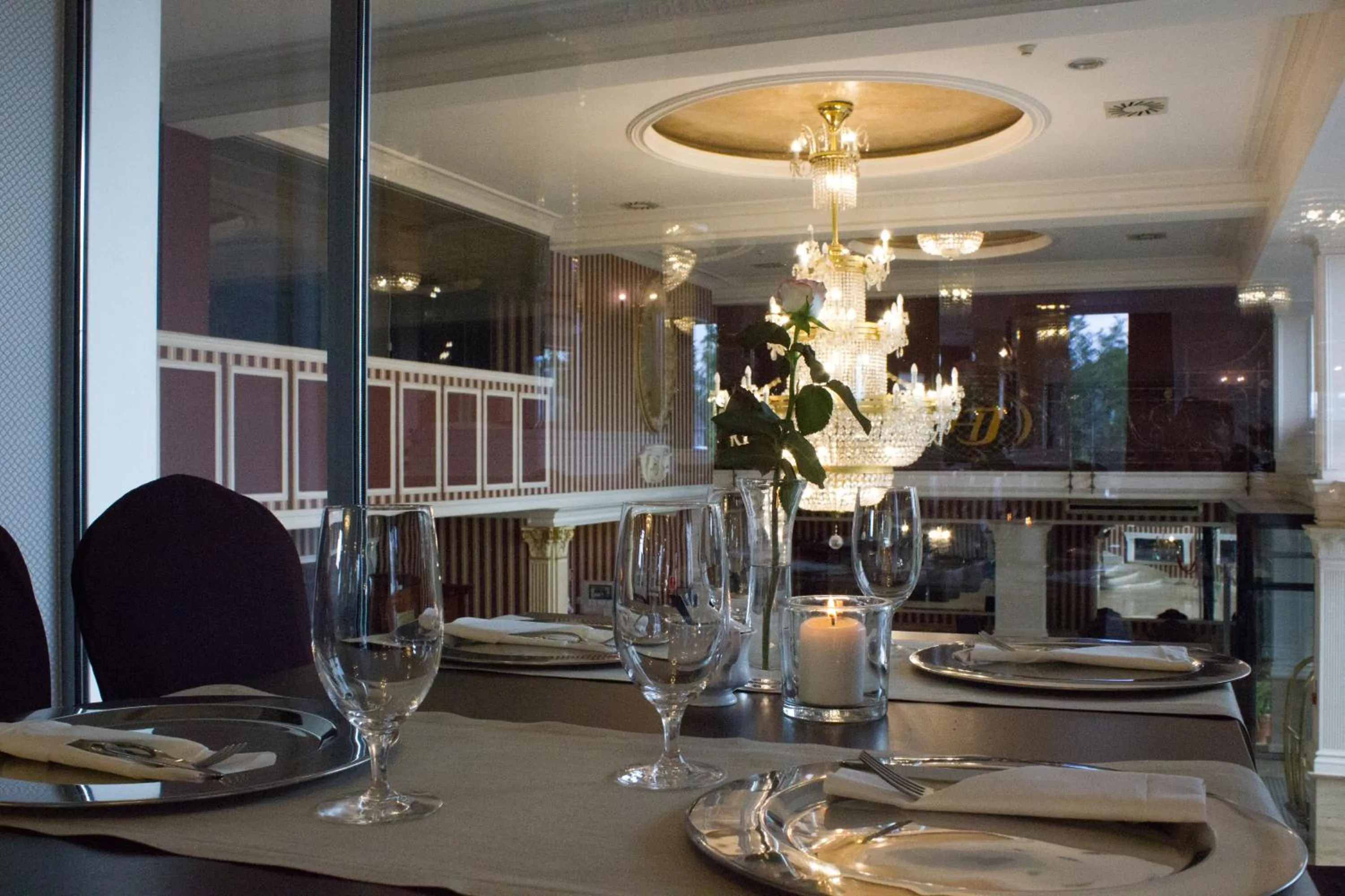 Restaurant/places to eat in Jasek Premium Hotel Wrocław