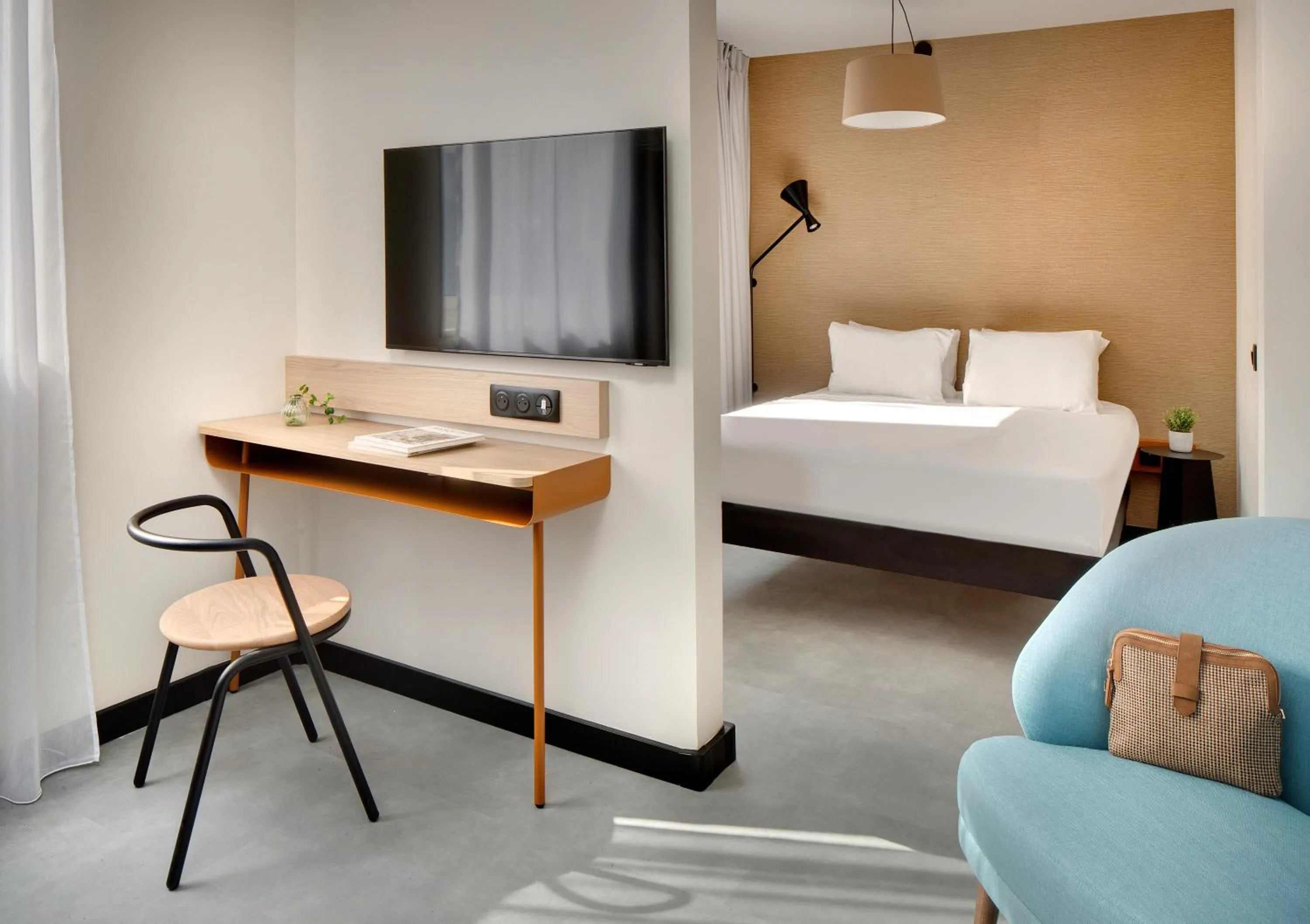 Seating area, Bed in Résidence Callou by Vy Resort Thermal & Spa
