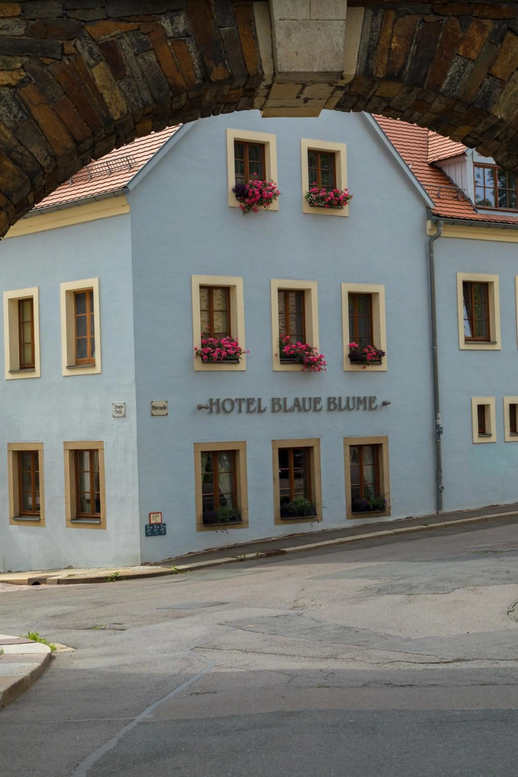 Property building in Hotel Blaue Blume