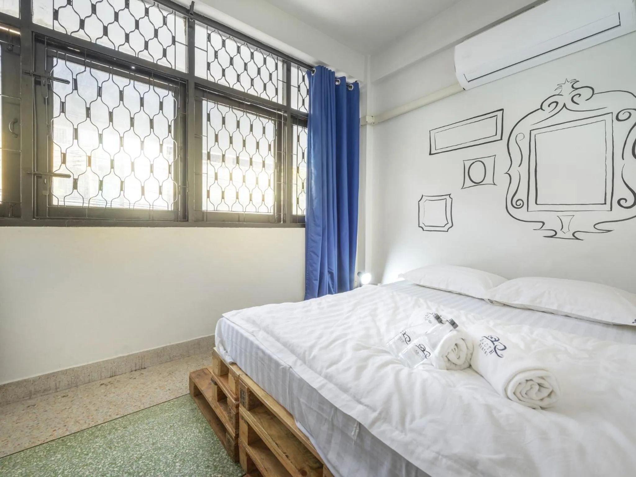 Bedroom in Sloth Hostel Khaosan