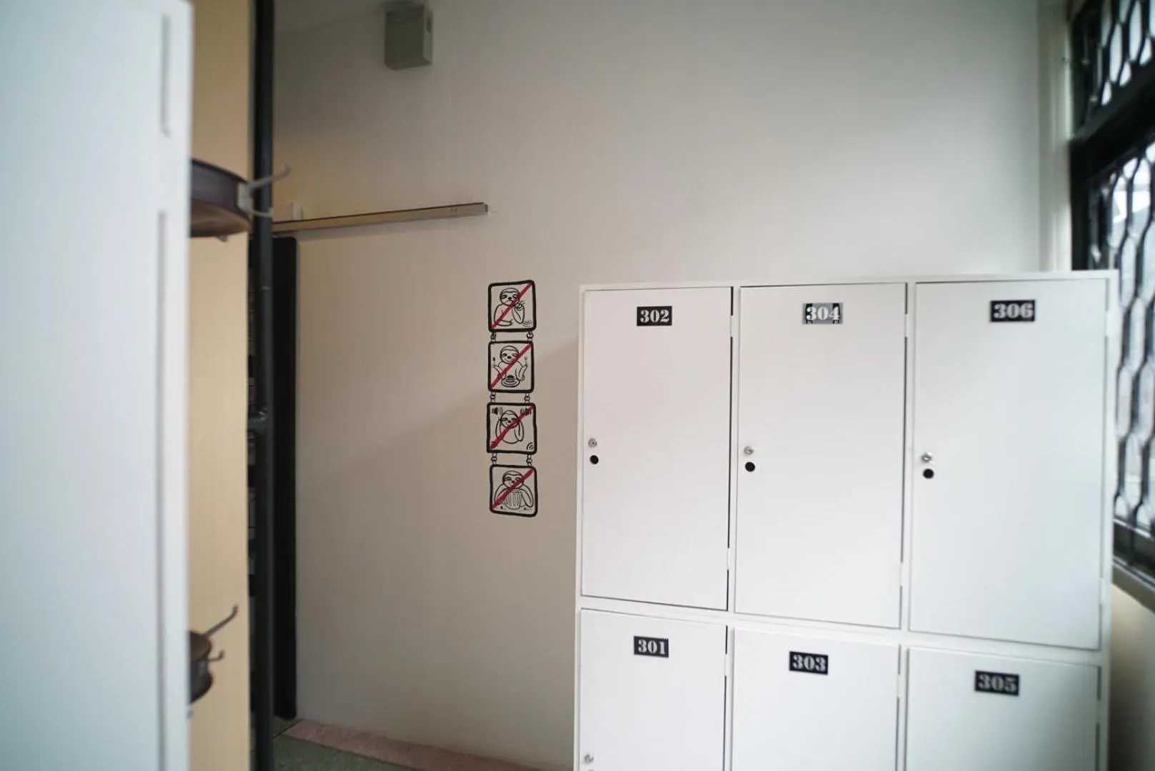 Decorative detail in Sloth Hostel Khaosan