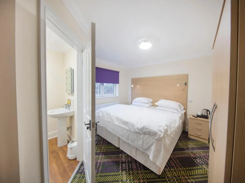 Photo of the whole room, Bed in The Bay Horse