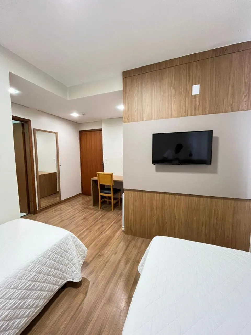 Photo of the whole room, Bed in Regente Hotel