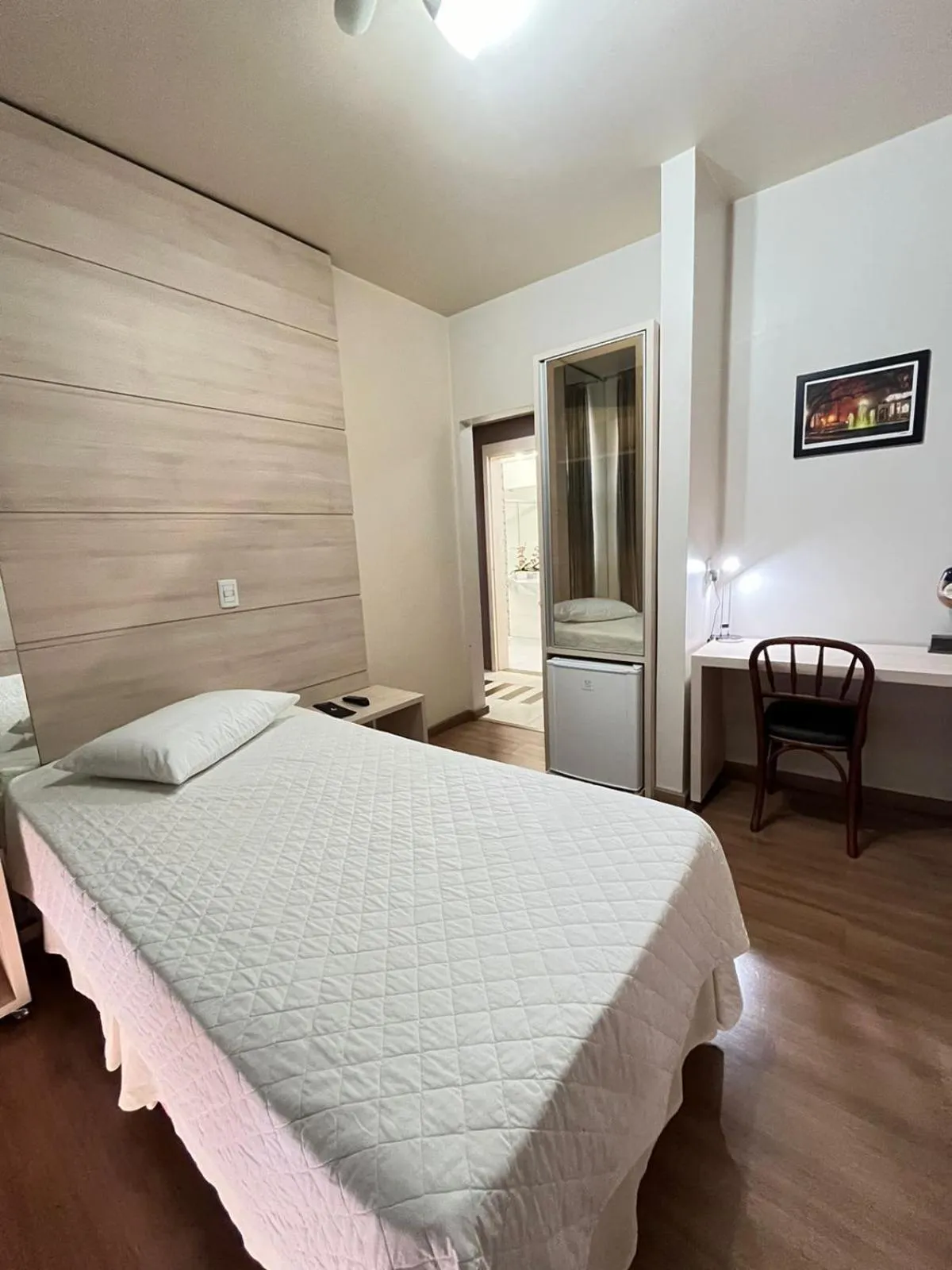 Photo of the whole room, Bed in Regente Hotel