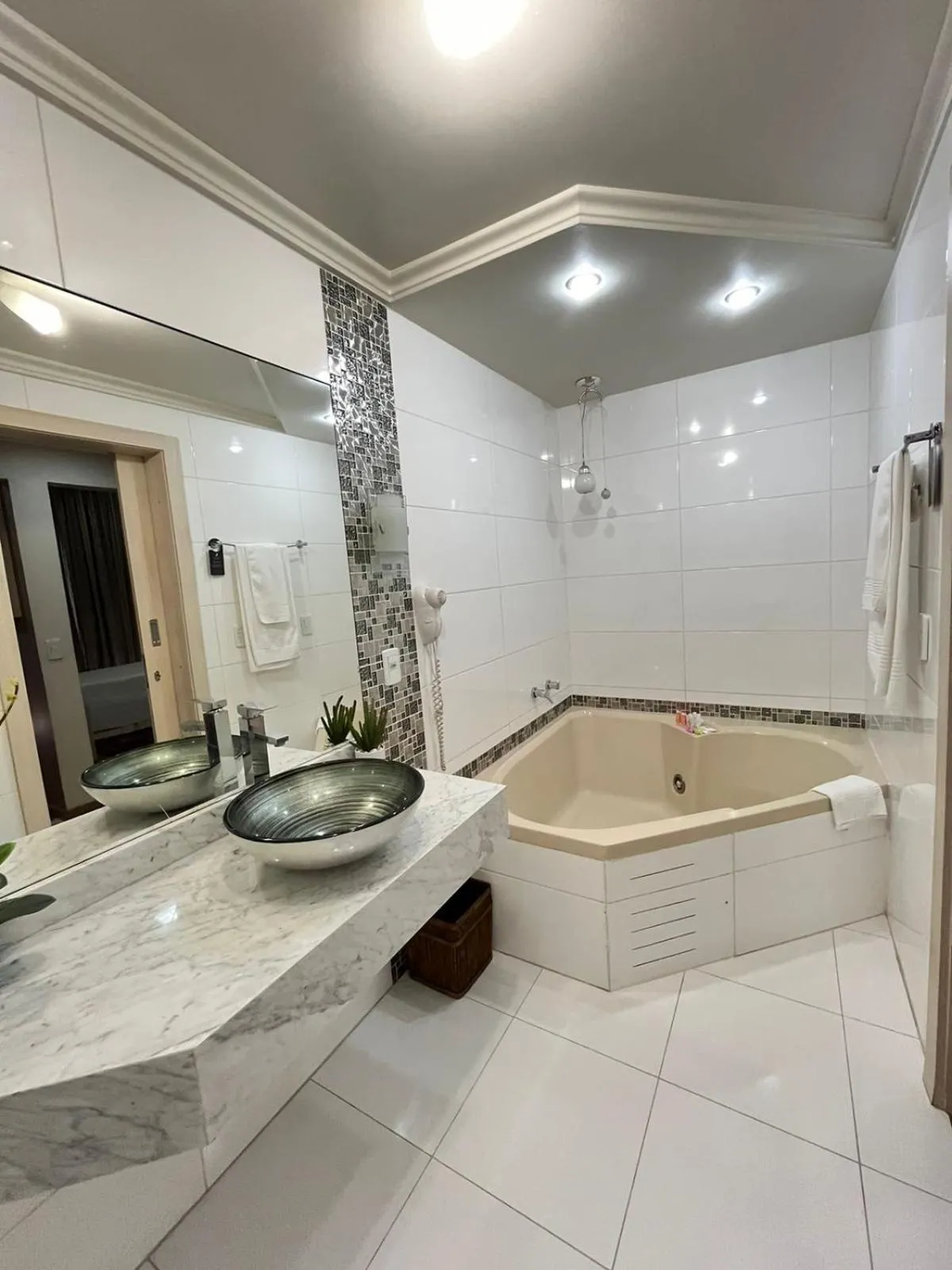 Hot Tub in Regente Hotel