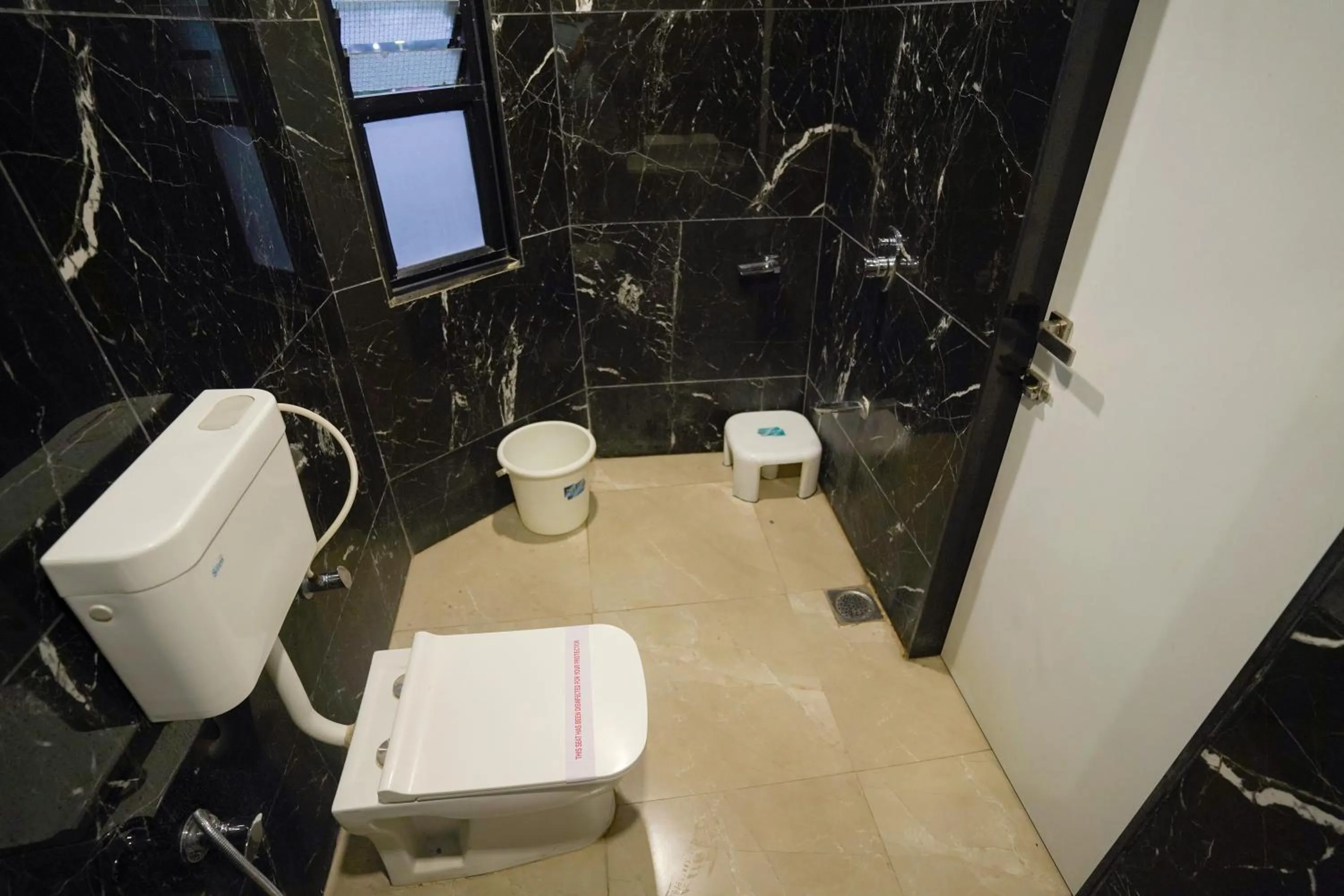 Bathroom in Hotel Shertown