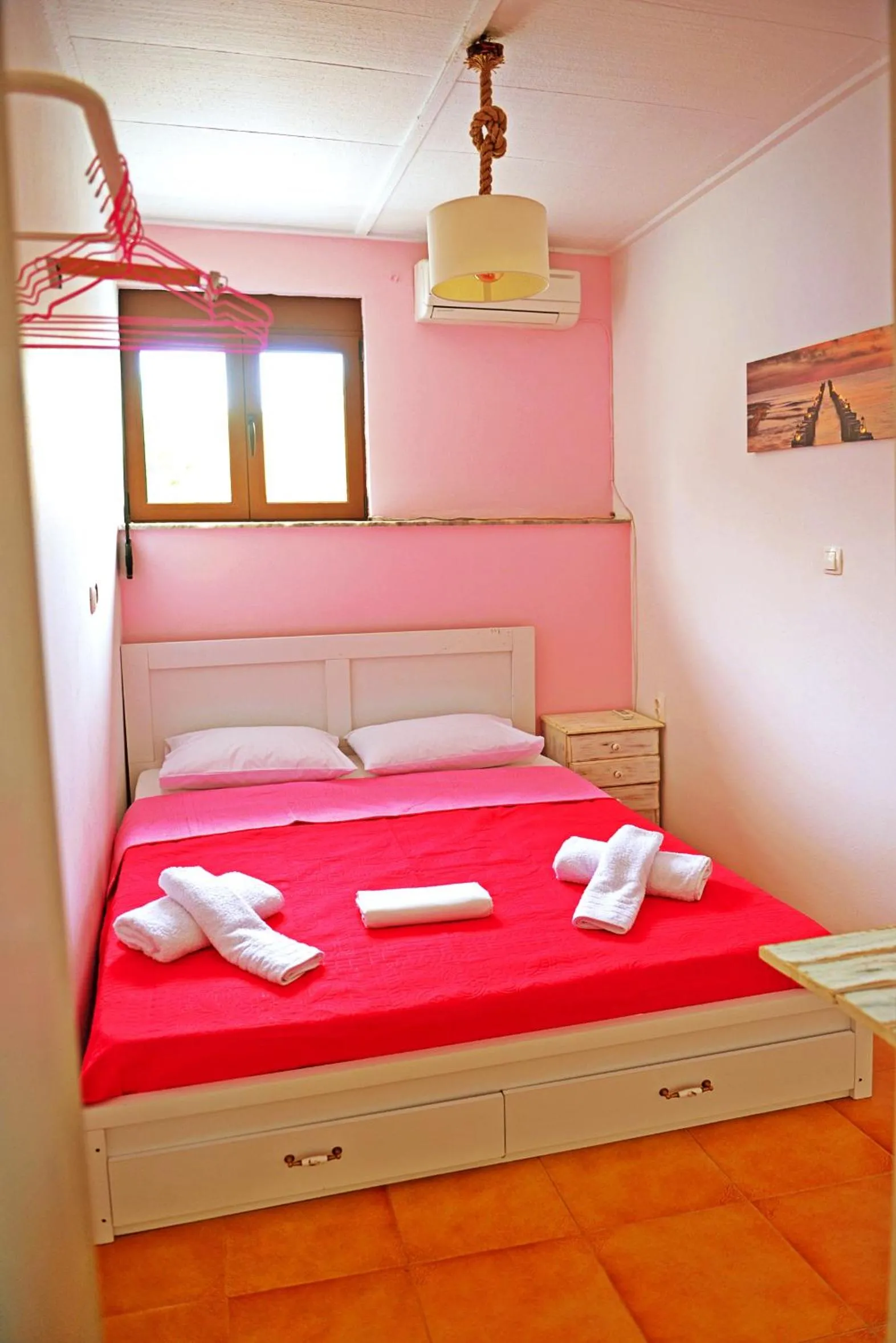 Bed in Praxitelous 9 Old Town