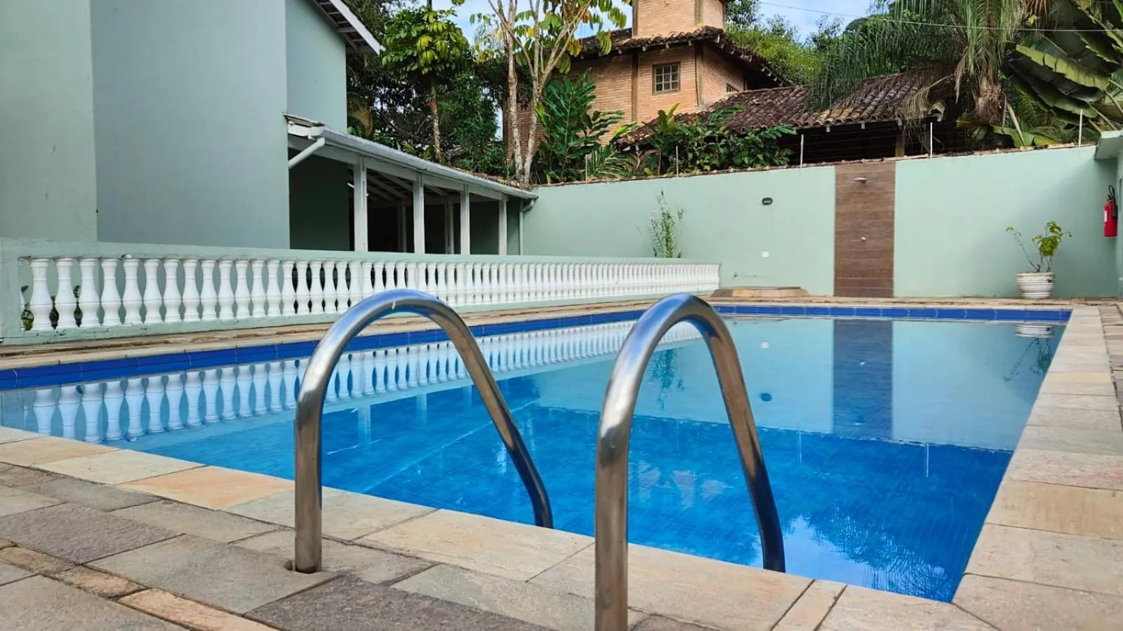 Swimming pool in Casinha de Boneca em Juquey