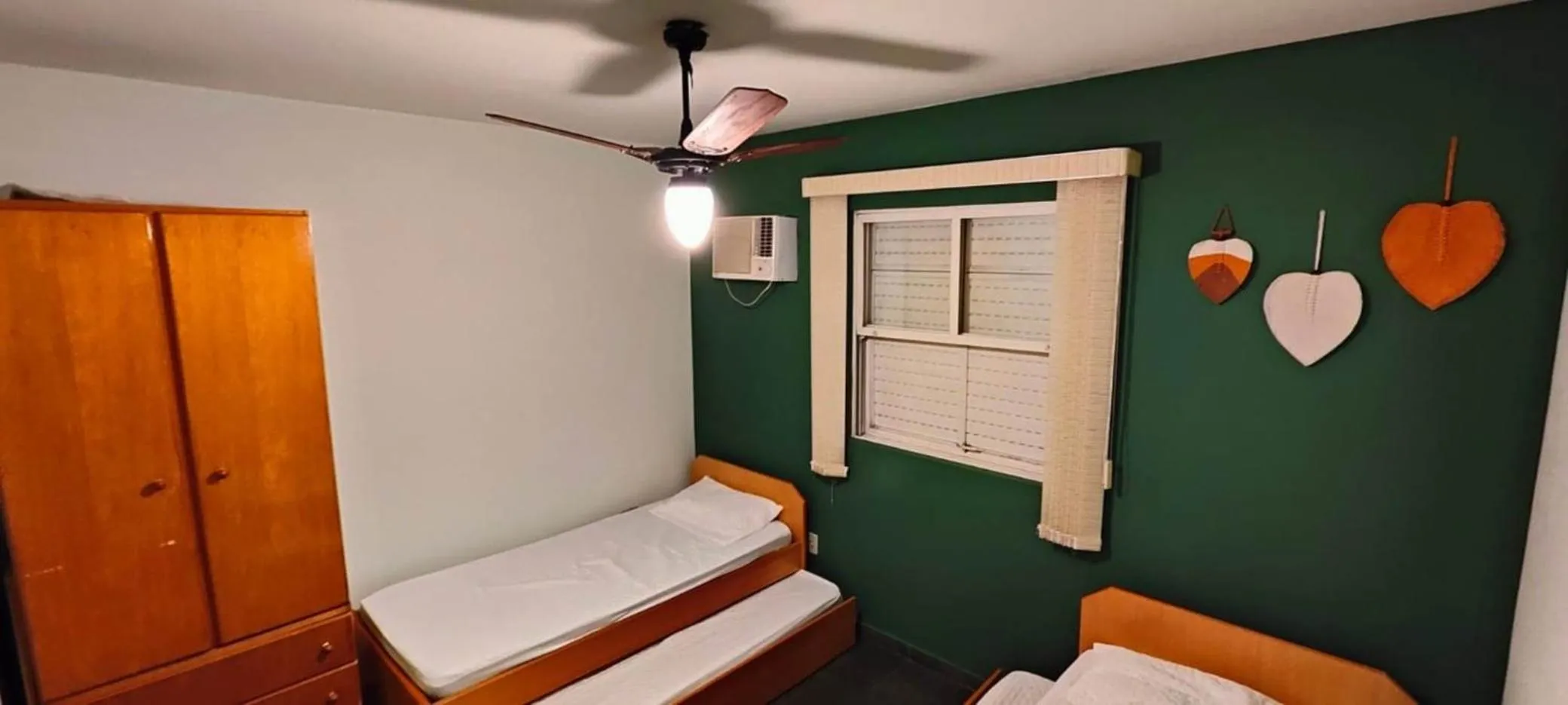 Photo of the whole room, Bed in Casinha de Boneca em Juquey