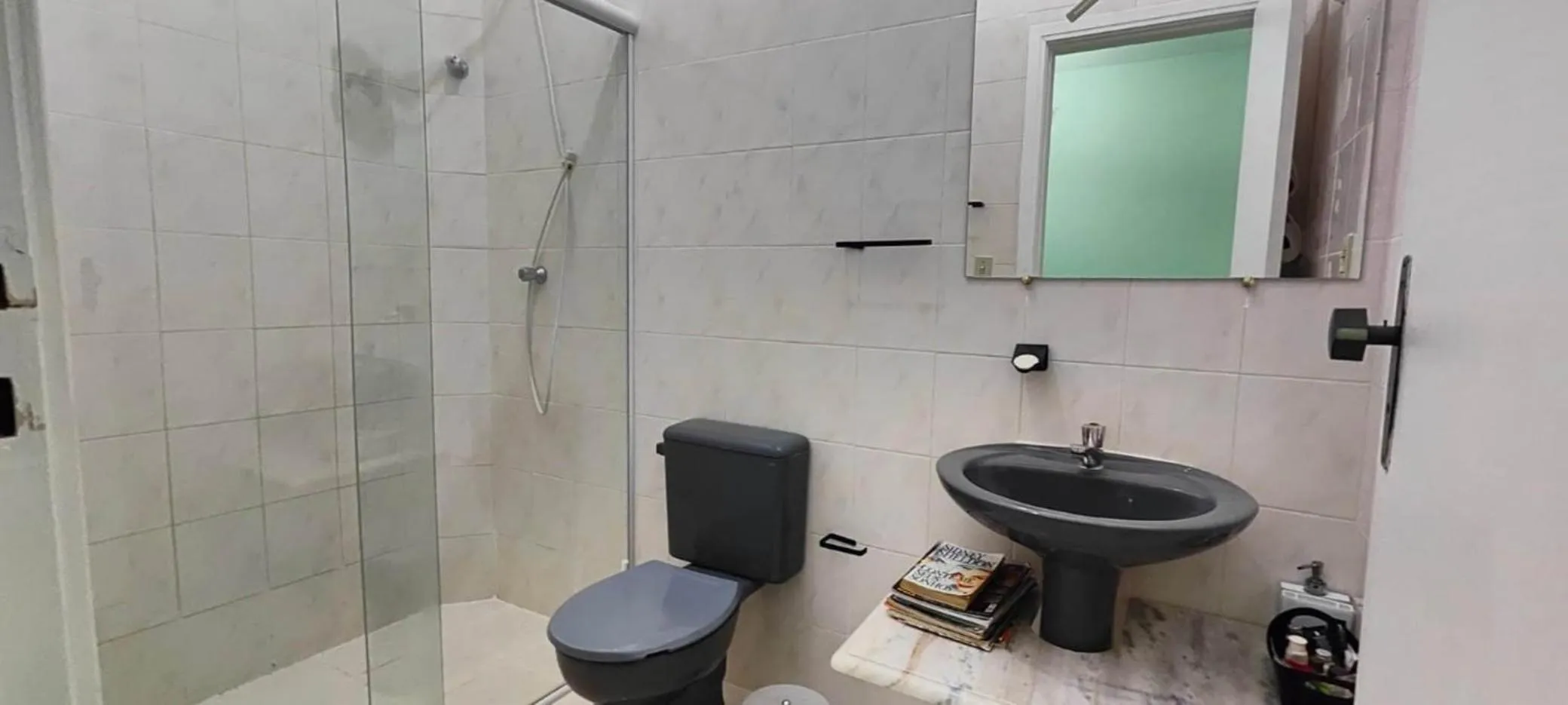 Bathroom in Casinha de Boneca em Juquey