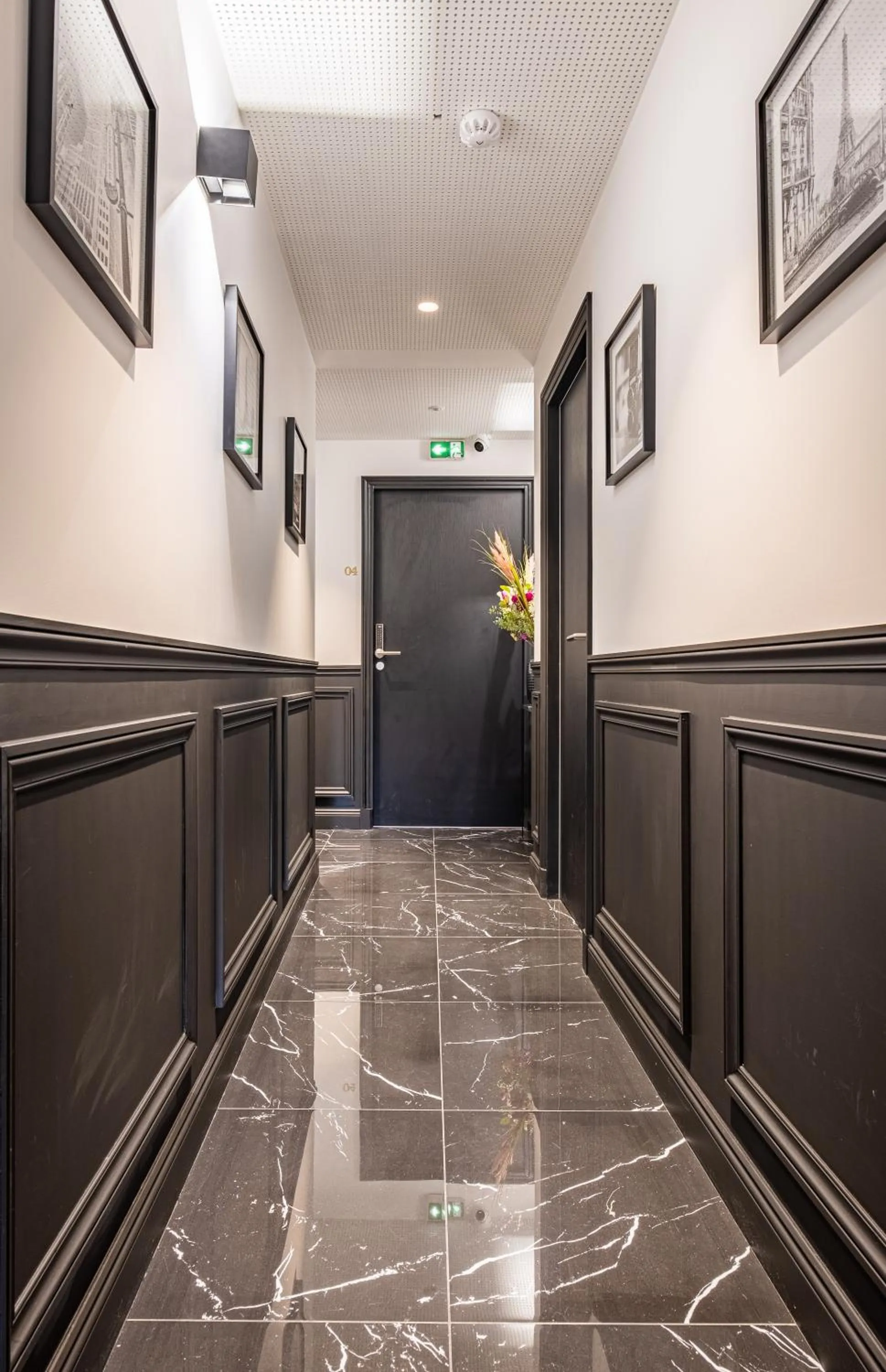 Lobby or reception in Mijo's Appartements Hôtel