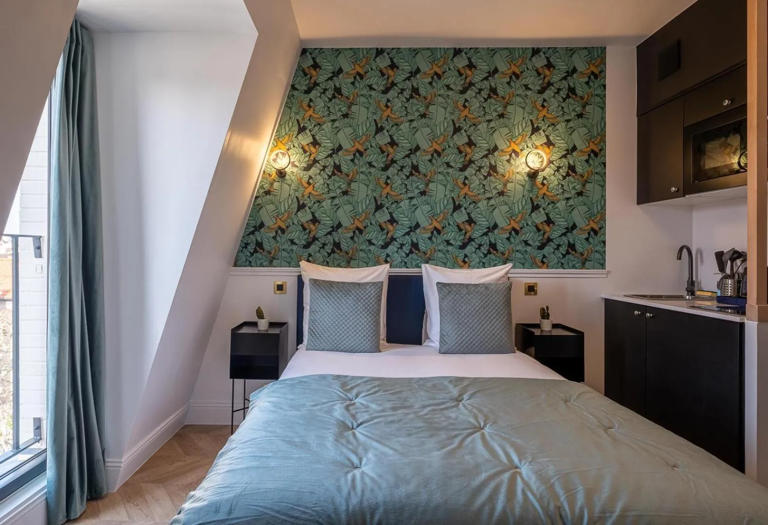 Bedroom, Bed in Mijo's Appartements Hôtel