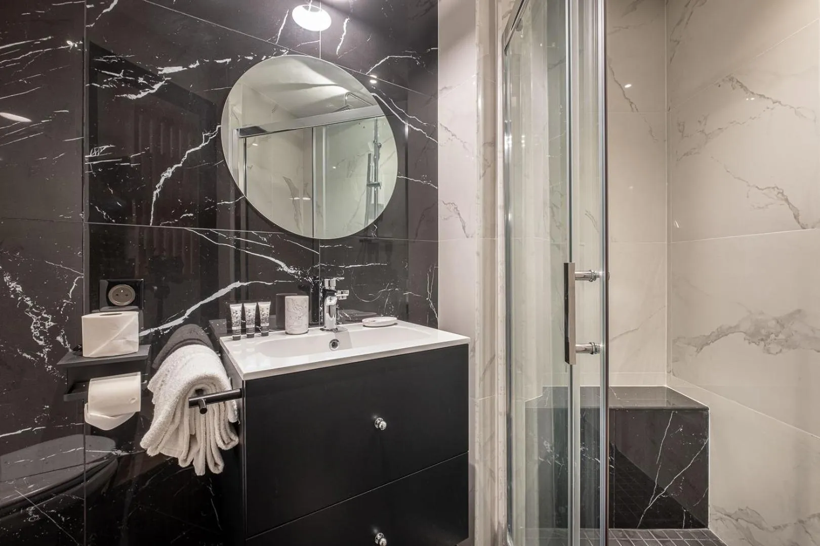 Bathroom in Mijo's Appartements Hôtel