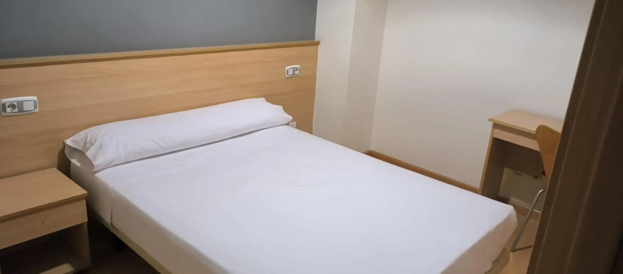 Bedroom, Bed in Hotel Metropol by Carris