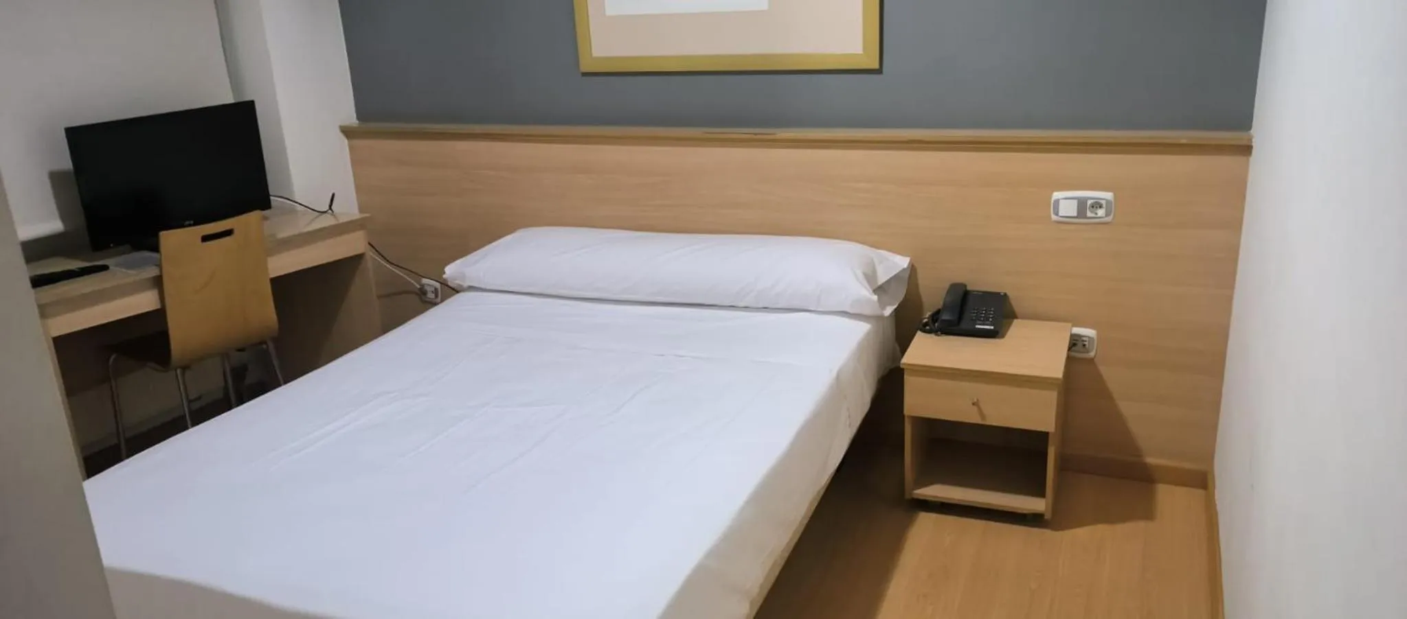 Bed in Hotel Metropol by Carris