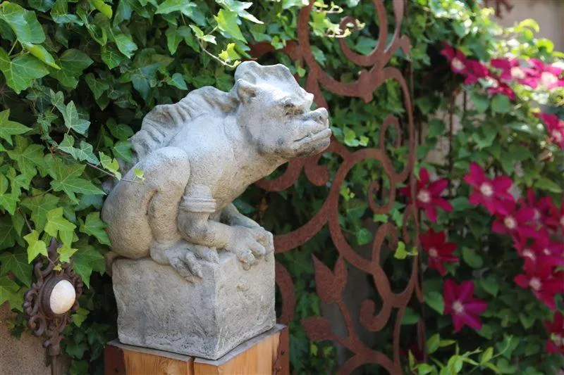 Decorative detail in Hotel Ritter