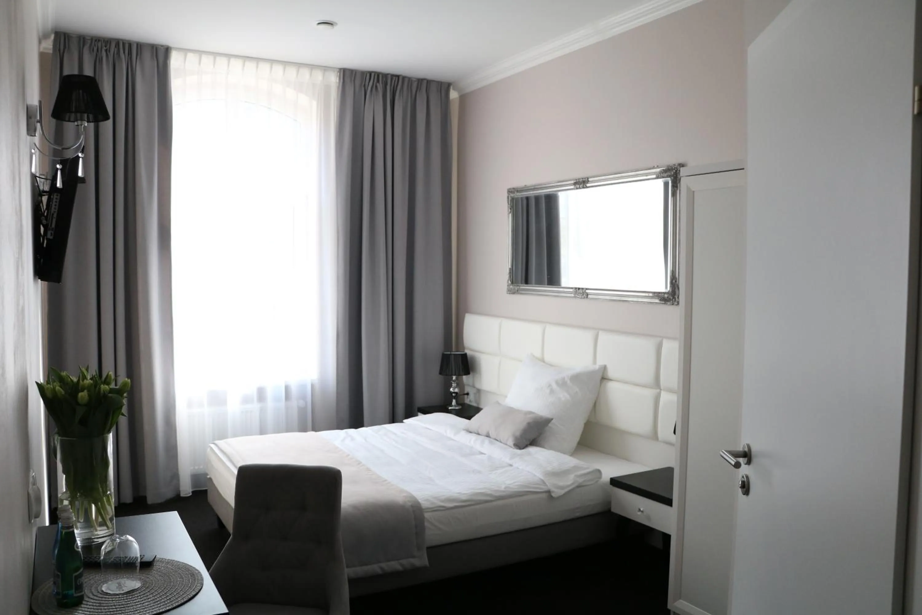 Photo of the whole room, Bed in Hotel Villa Casino