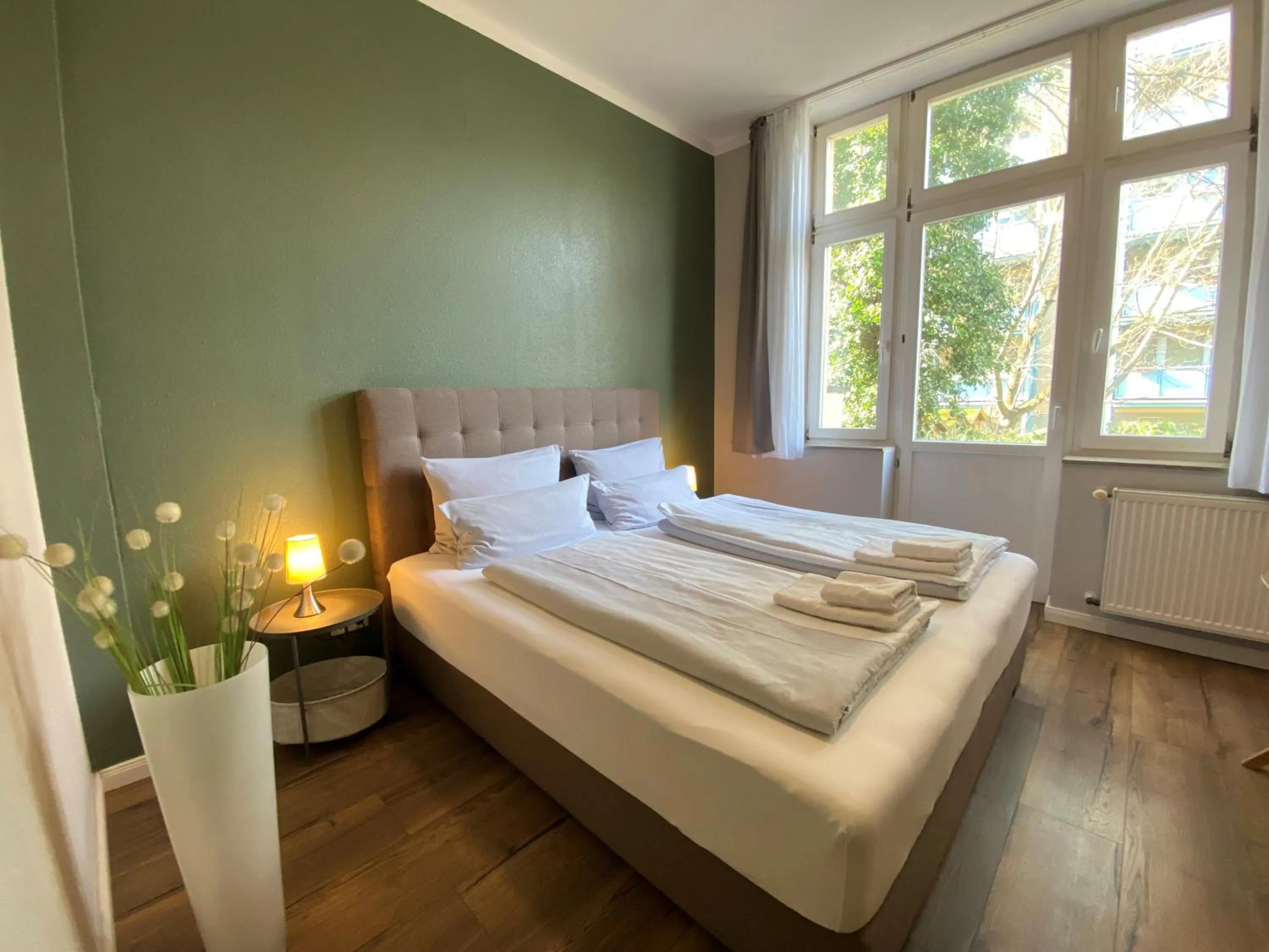 Bed in Amaroo - Gästehaus "Charlotte"