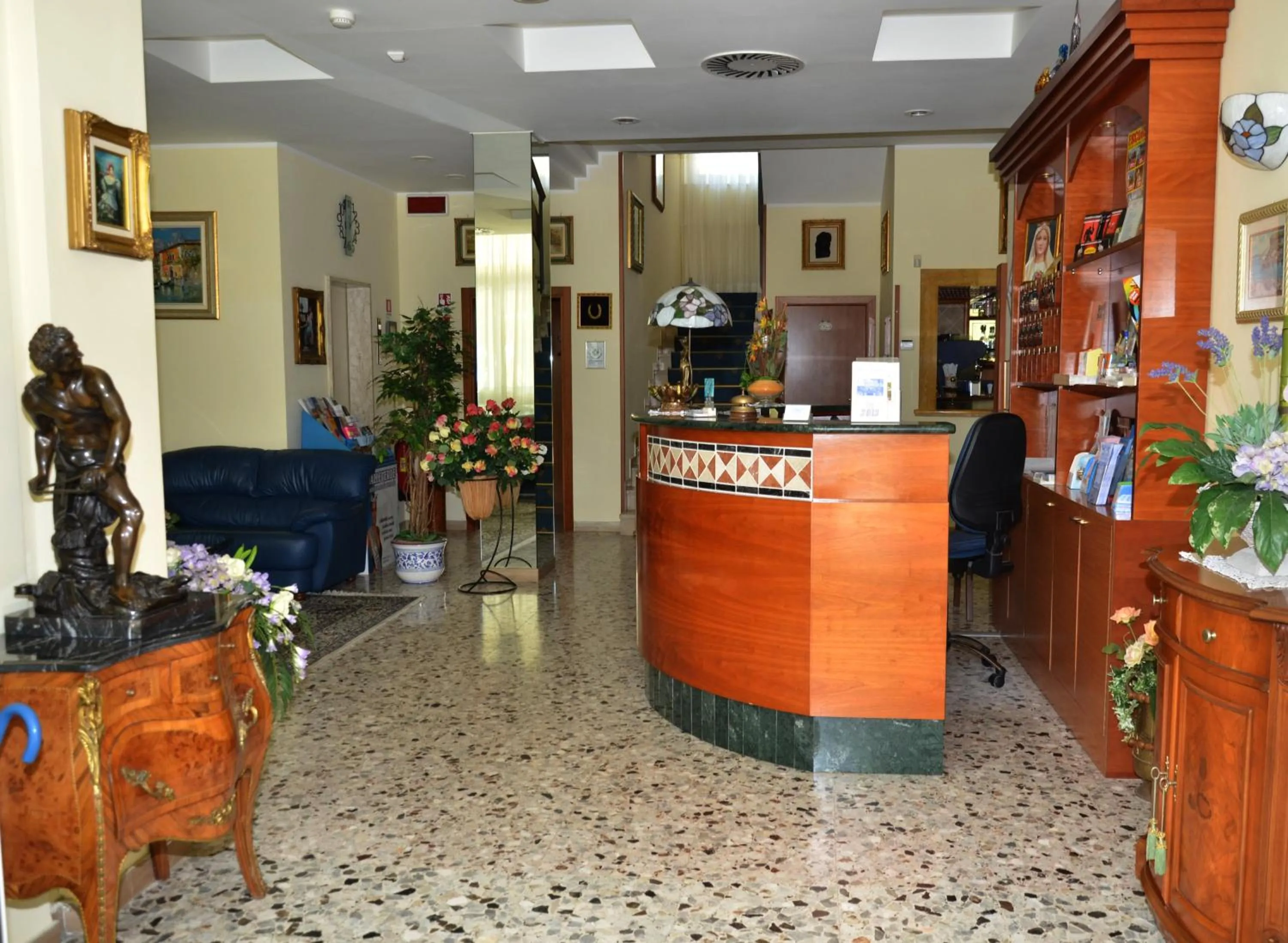 Lobby or reception in Hotel Cristina Hospitality Centrale