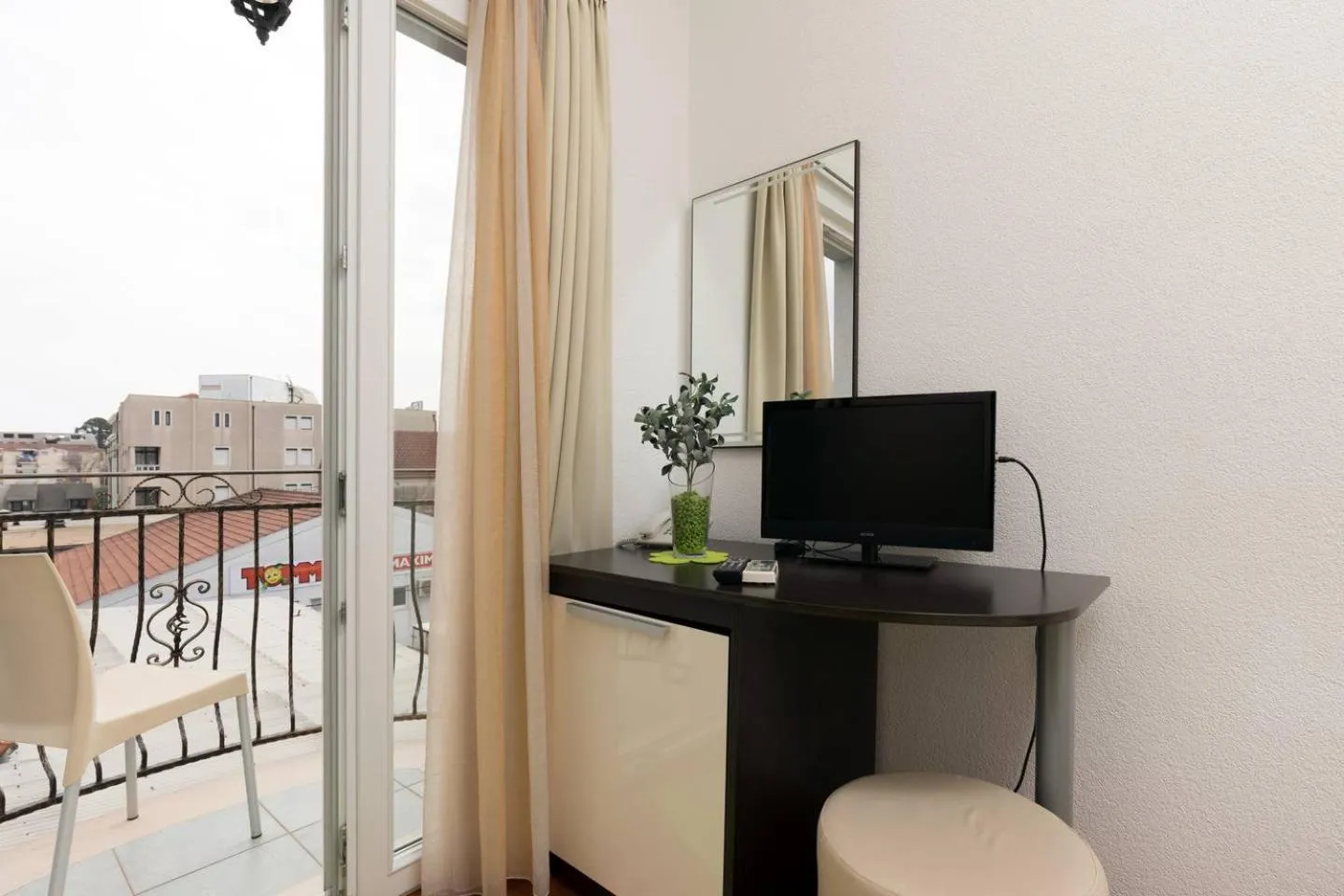 Balcony/Terrace in Apartments & Rooms Villa Maslina