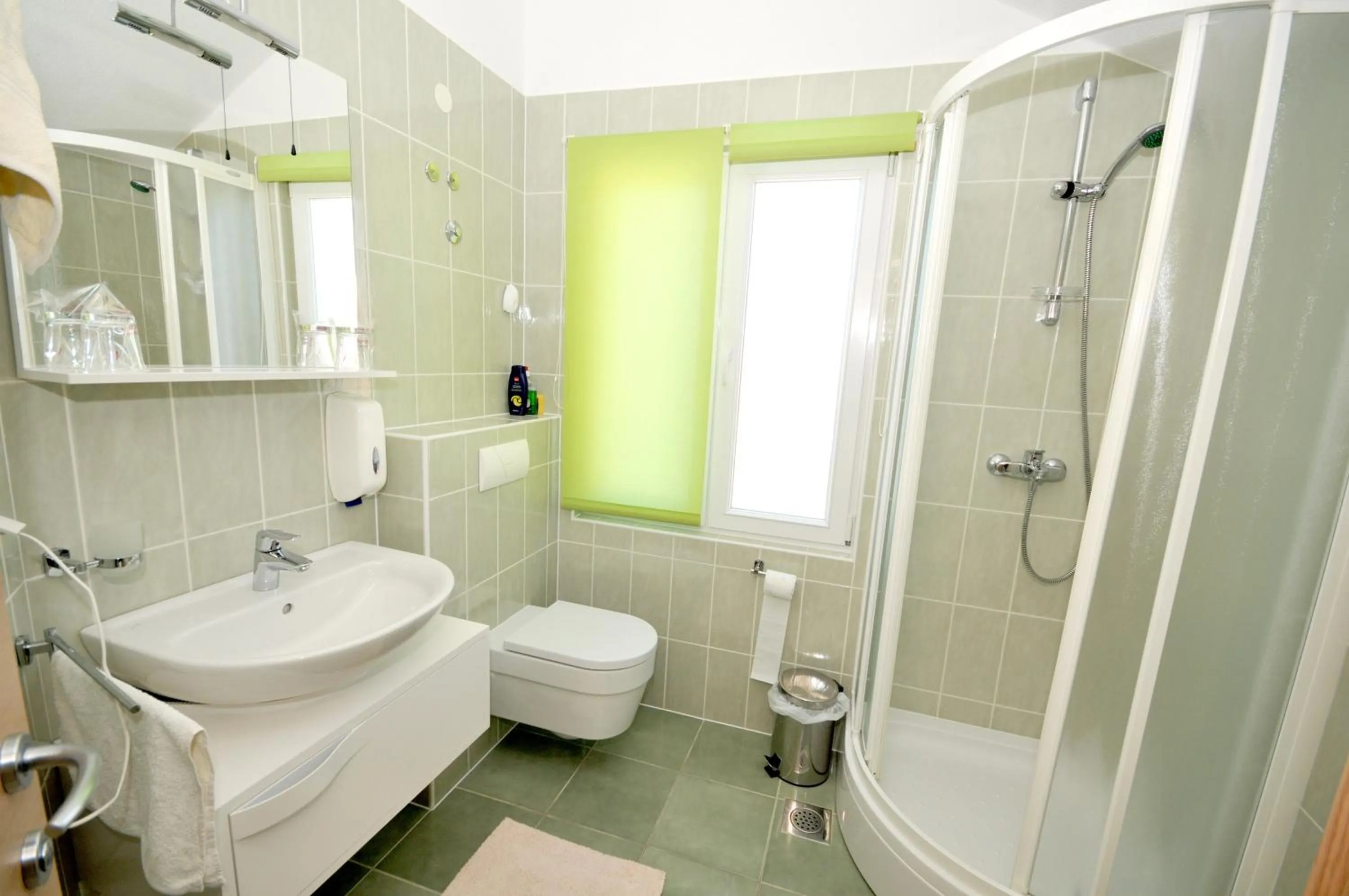 Shower in Apartments & Rooms Villa Maslina