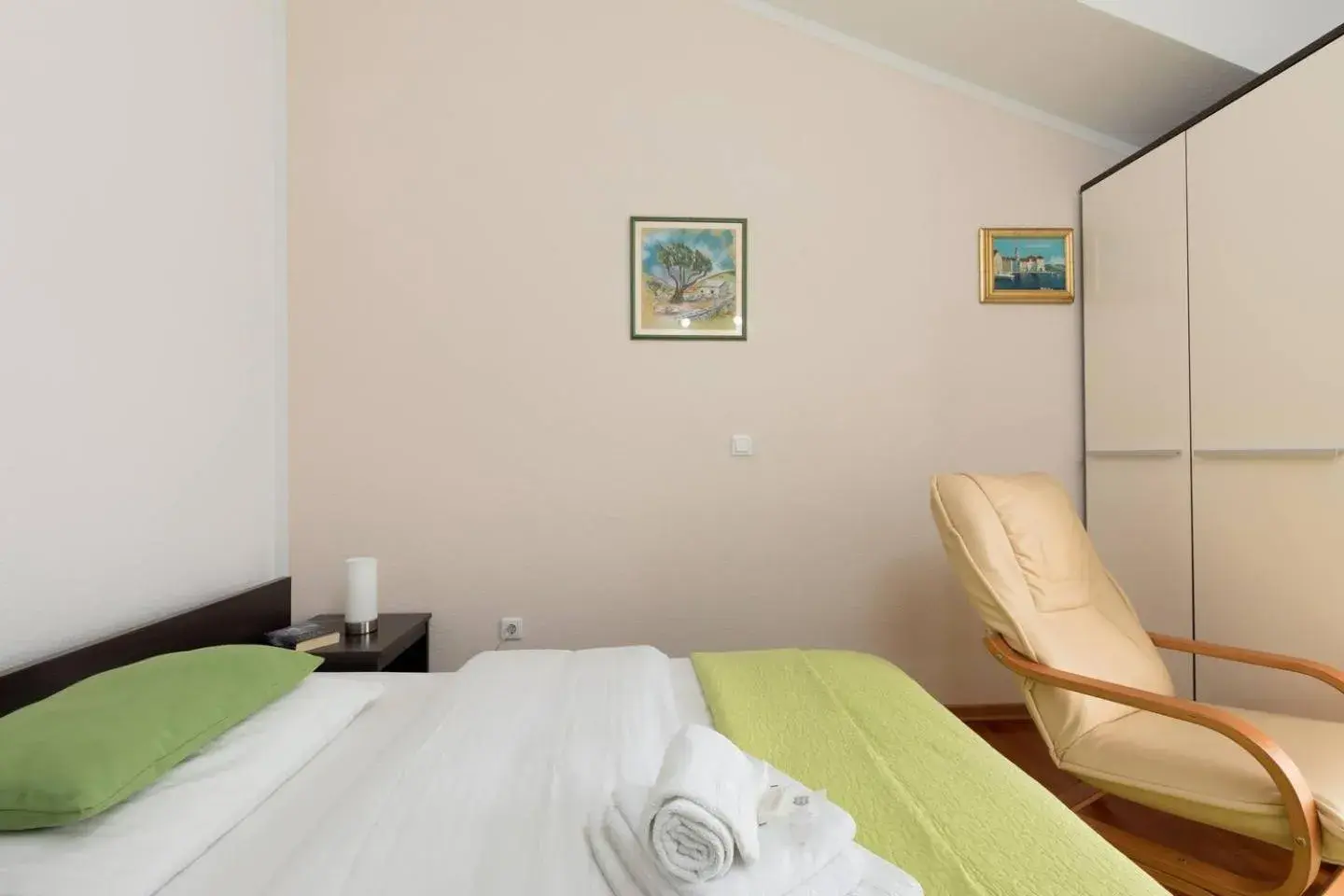 Single Room in Apartments & Rooms Villa Maslina Single Room in Apartments & Rooms Villa Maslina