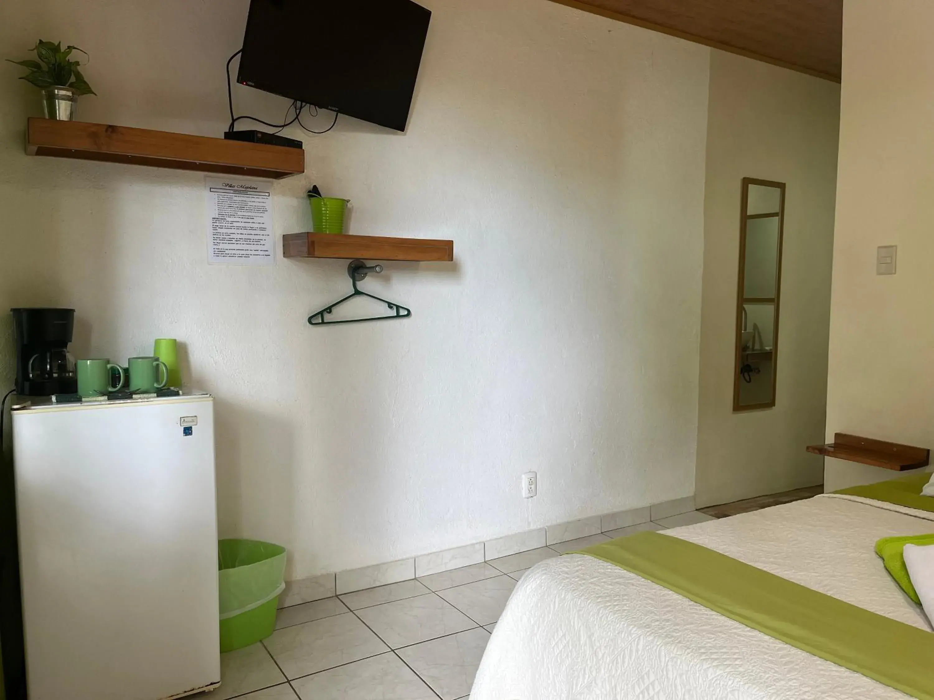Standard Double Room with Fan in Villas Majolana Standard Double Room with Fan in Villas Majolana