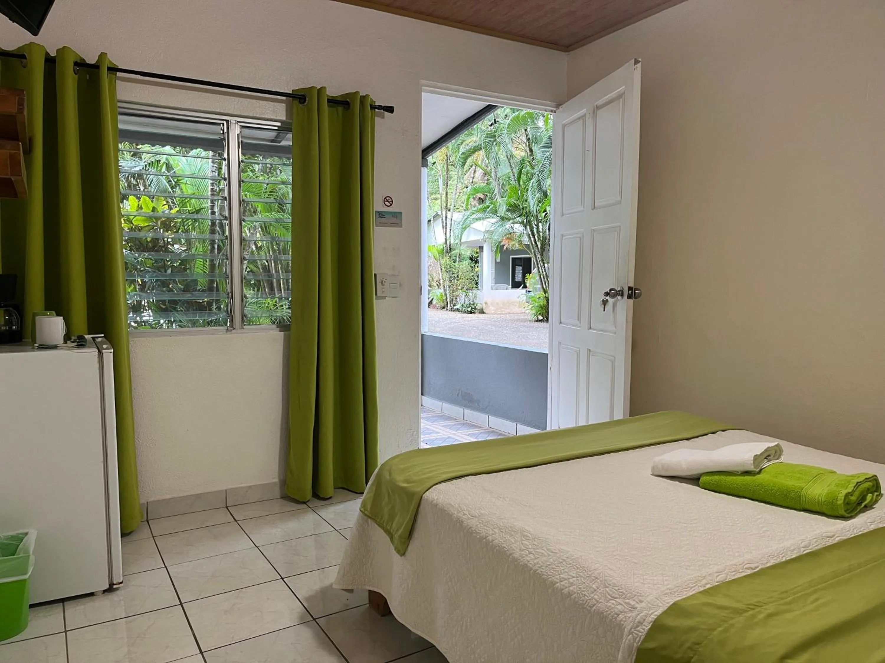 Photo of the whole room, Bed in Villas Majolana