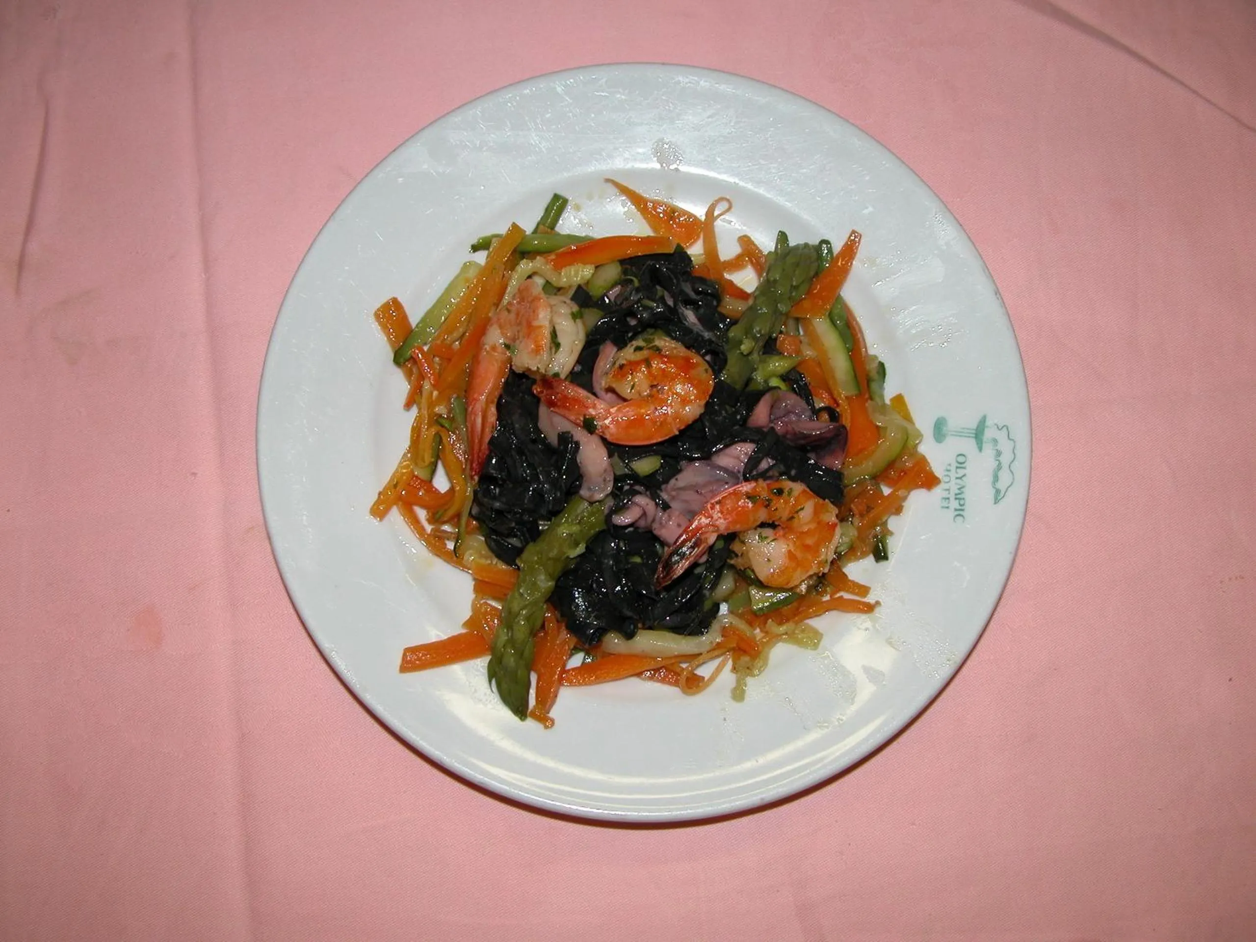 Restaurant/places to eat in Hotel Olympic