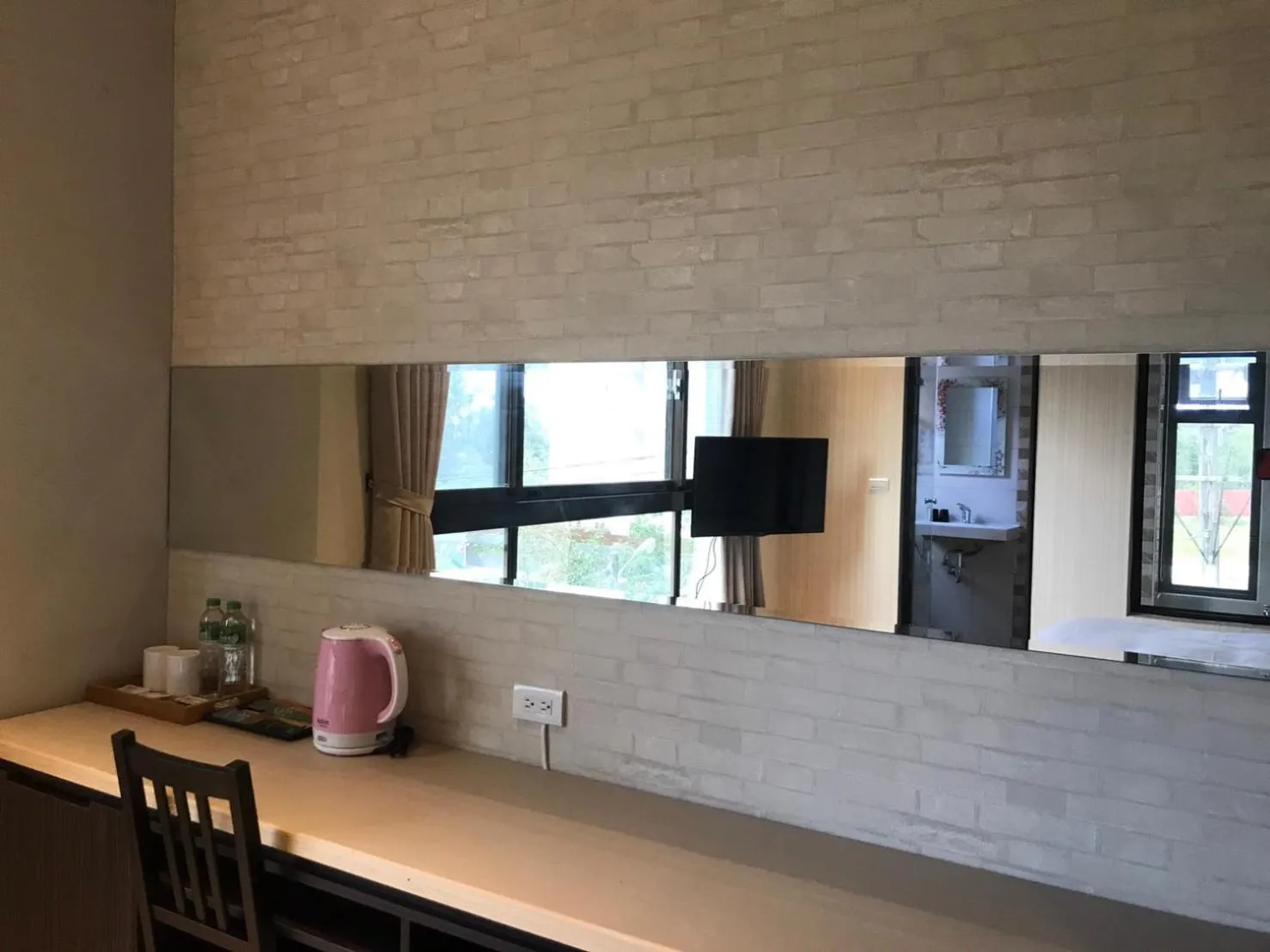 Ruo Shui Hotspring Hotel