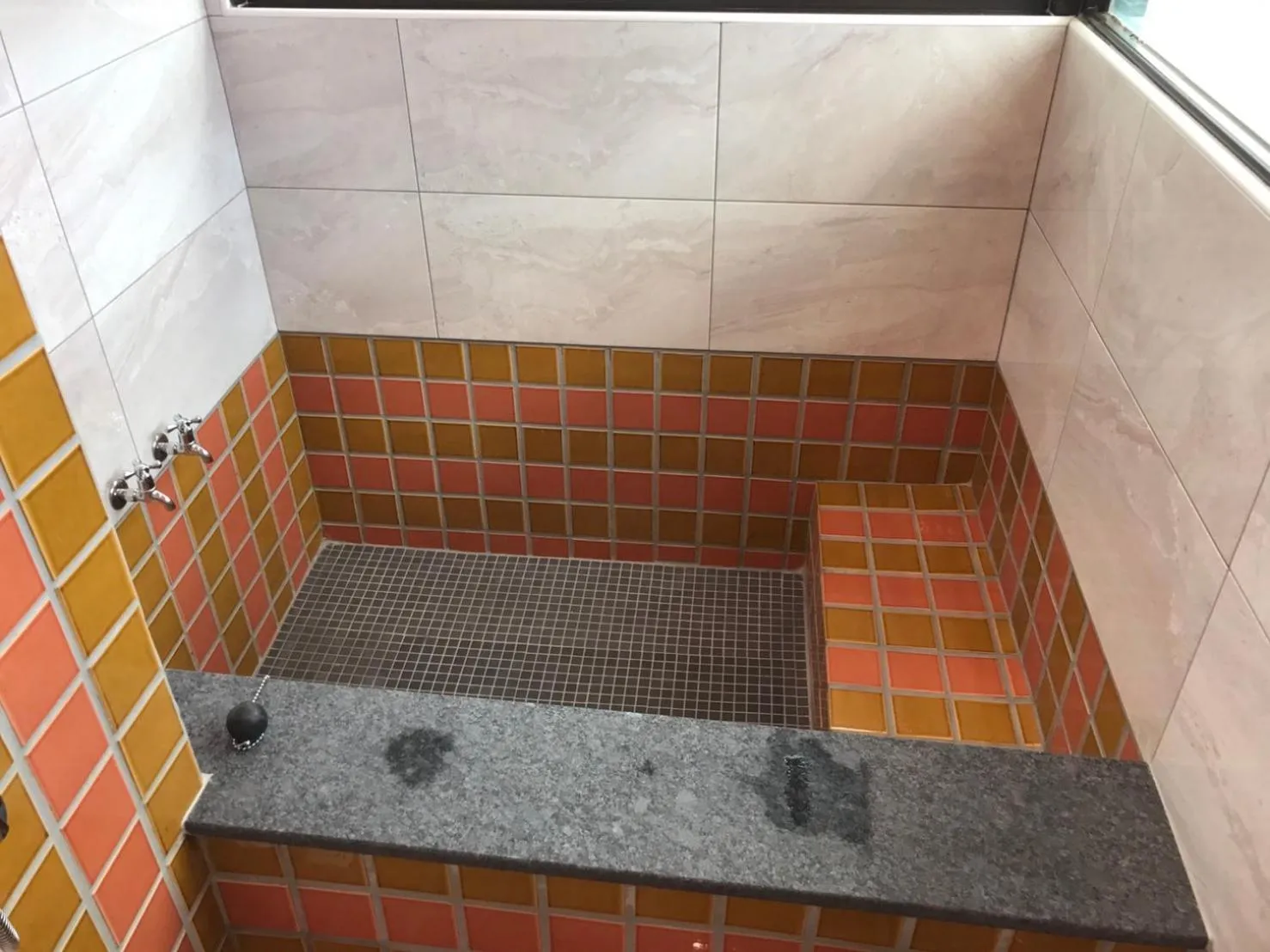 Ruo Shui Hotspring Hotel