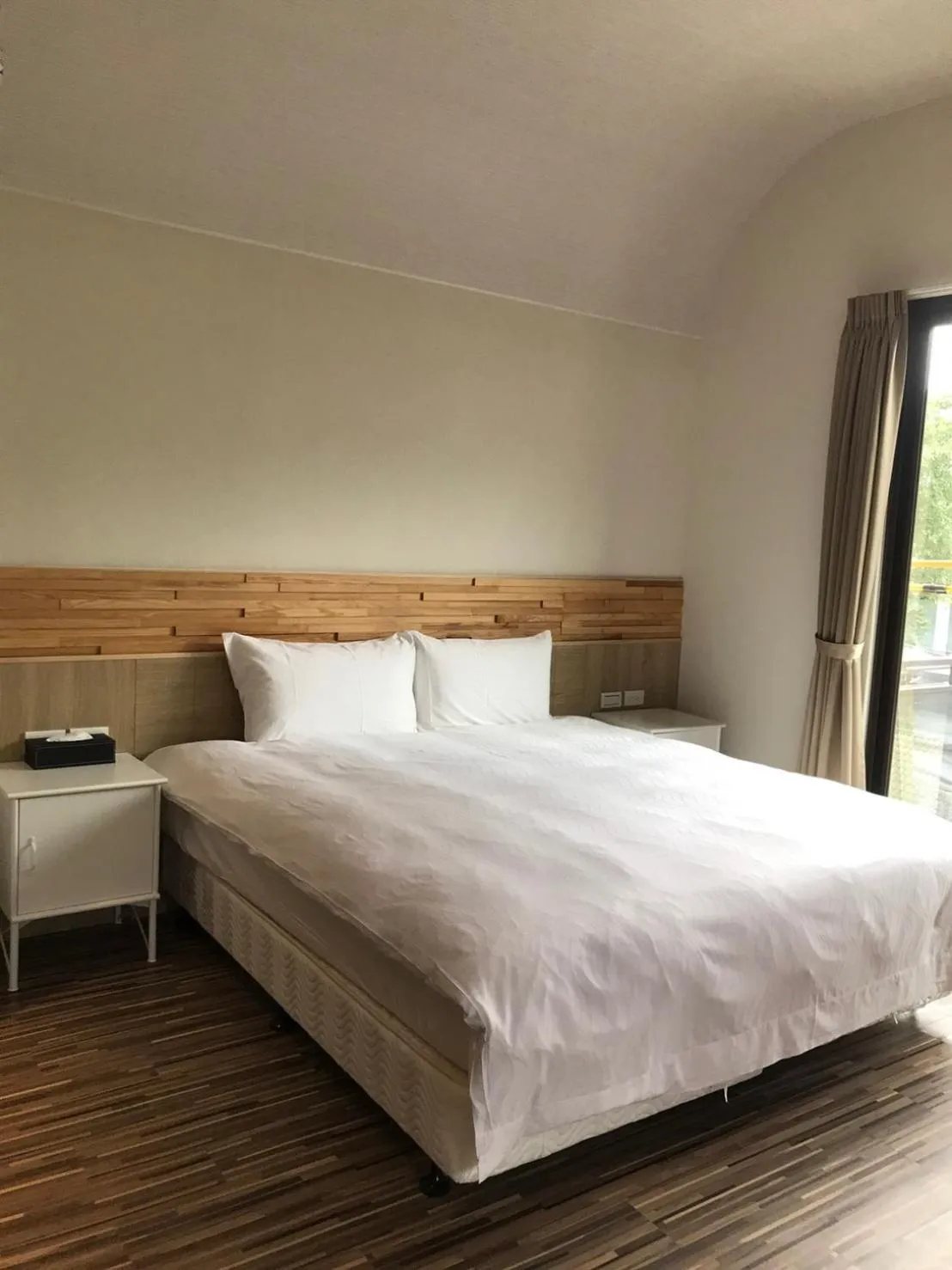 Bed in Ruo Shui Hotspring Hotel