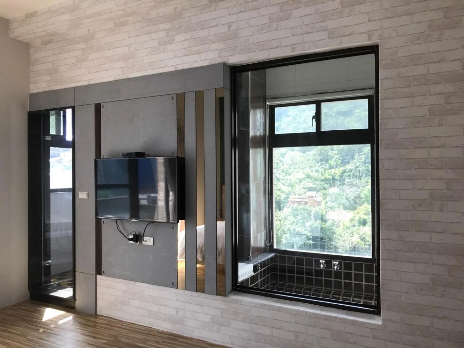 Ruo Shui Hotspring Hotel