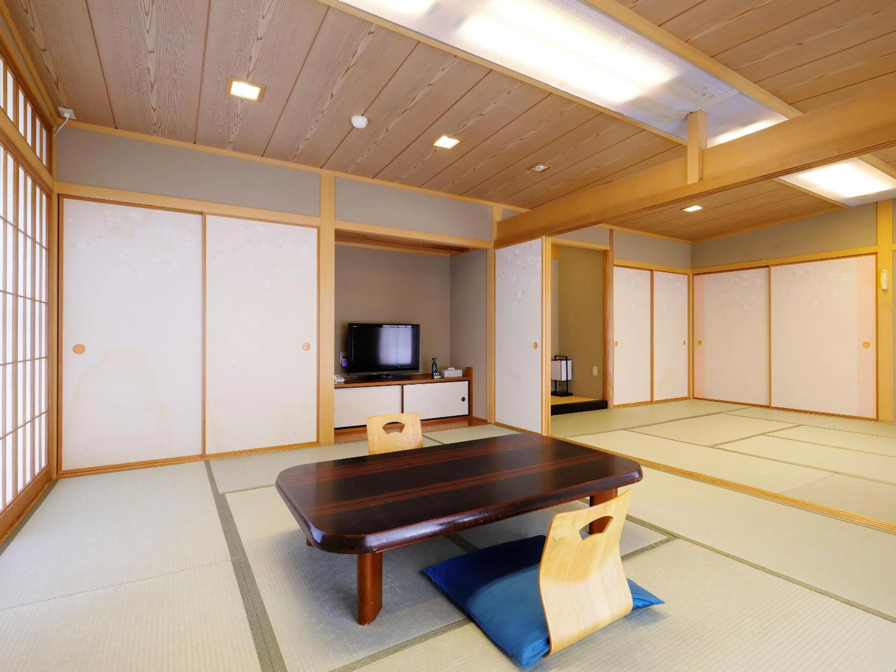 Photo of the whole room in Kanko Hotel Tamaru