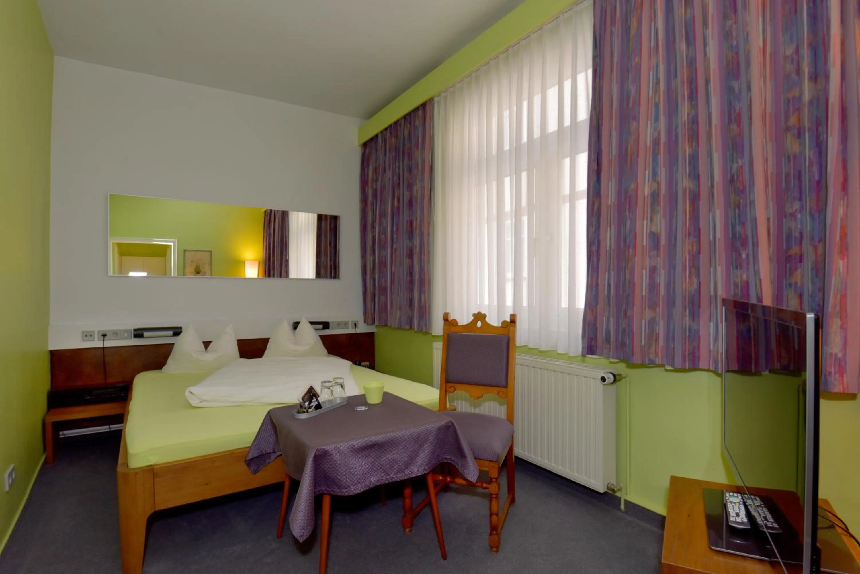 Photo of the whole room, Bed in Hotel Goldene Sonne