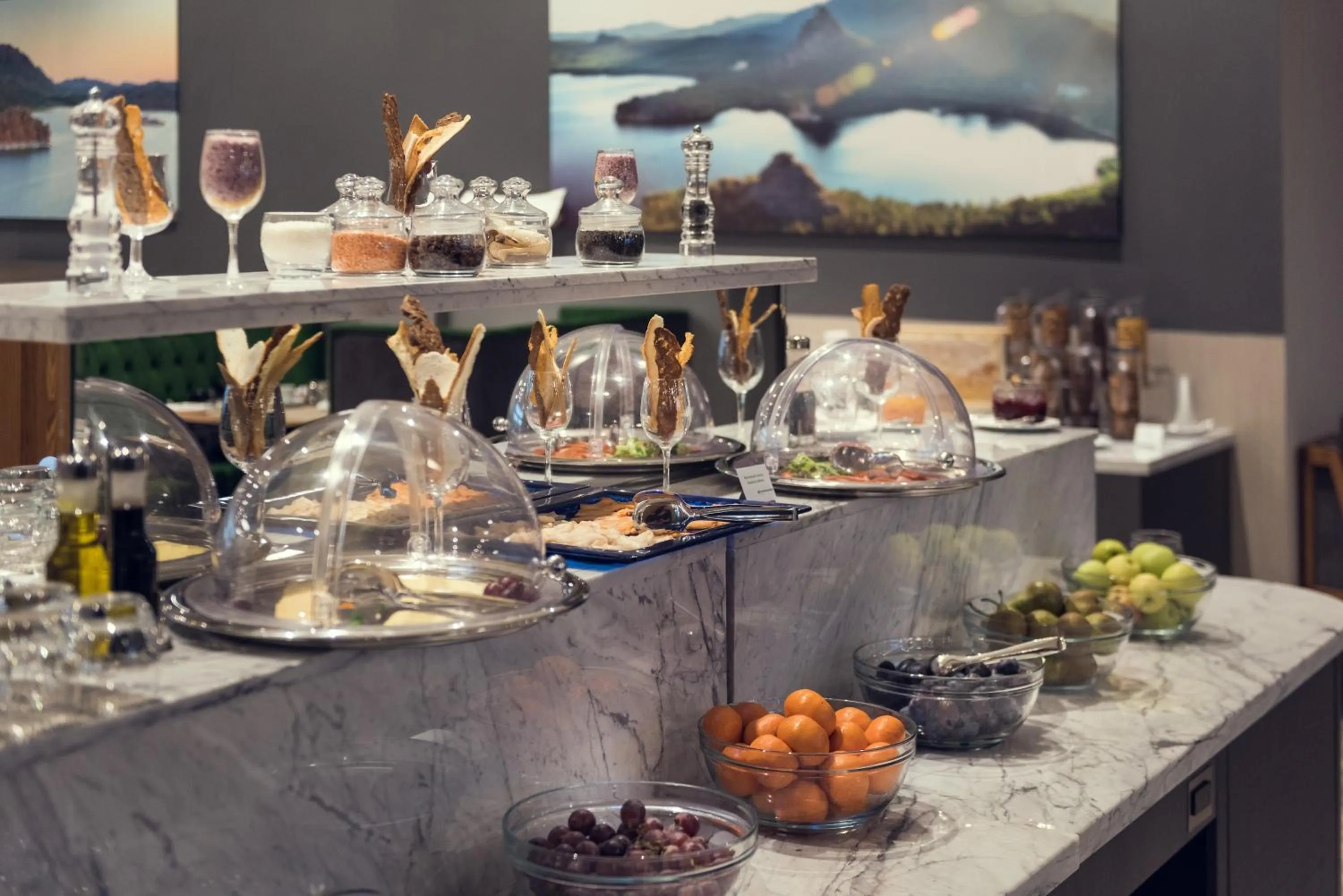 Restaurant/places to eat in Wyndham Garden Astana