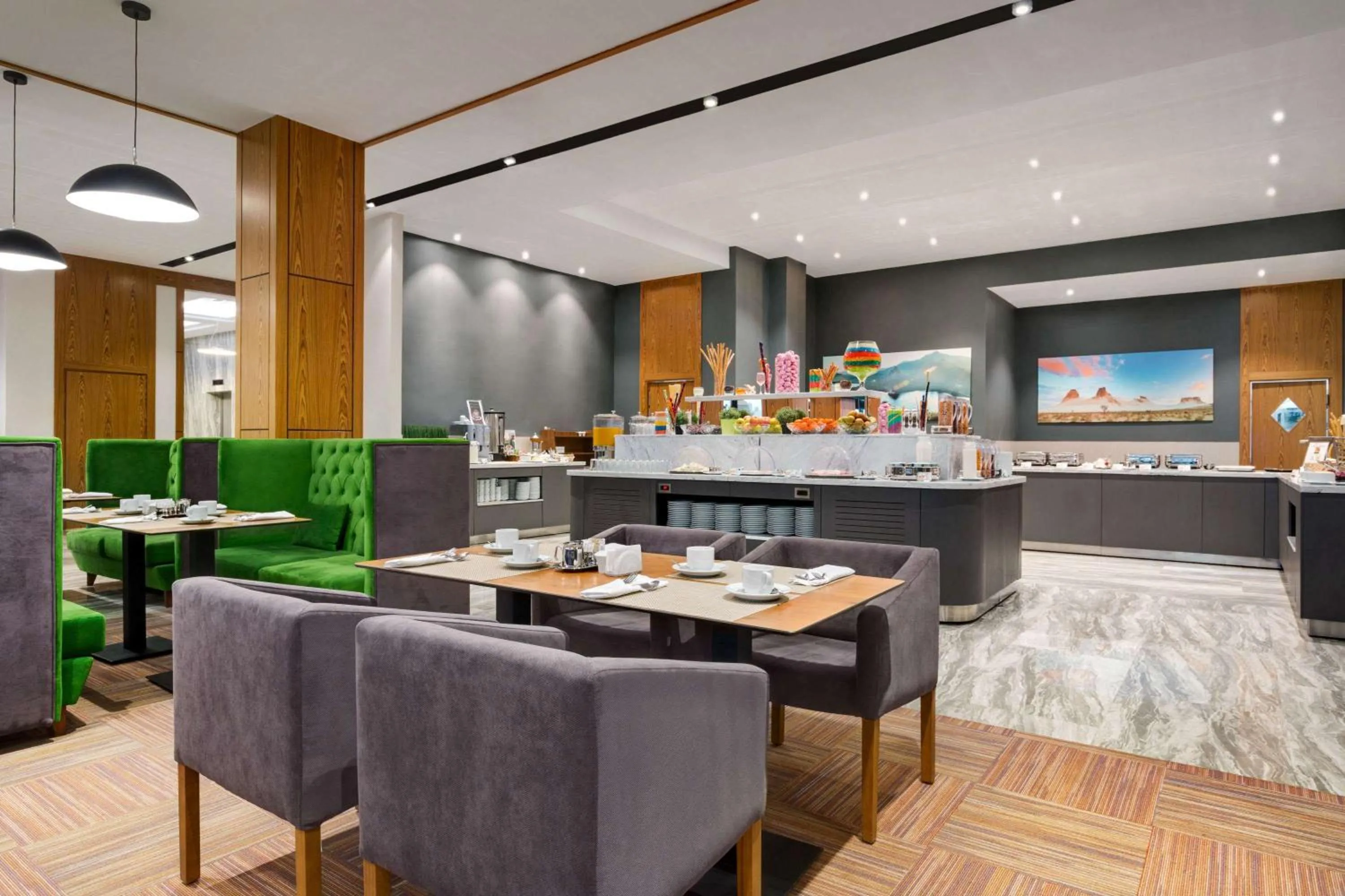 Restaurant/places to eat in Wyndham Garden Astana