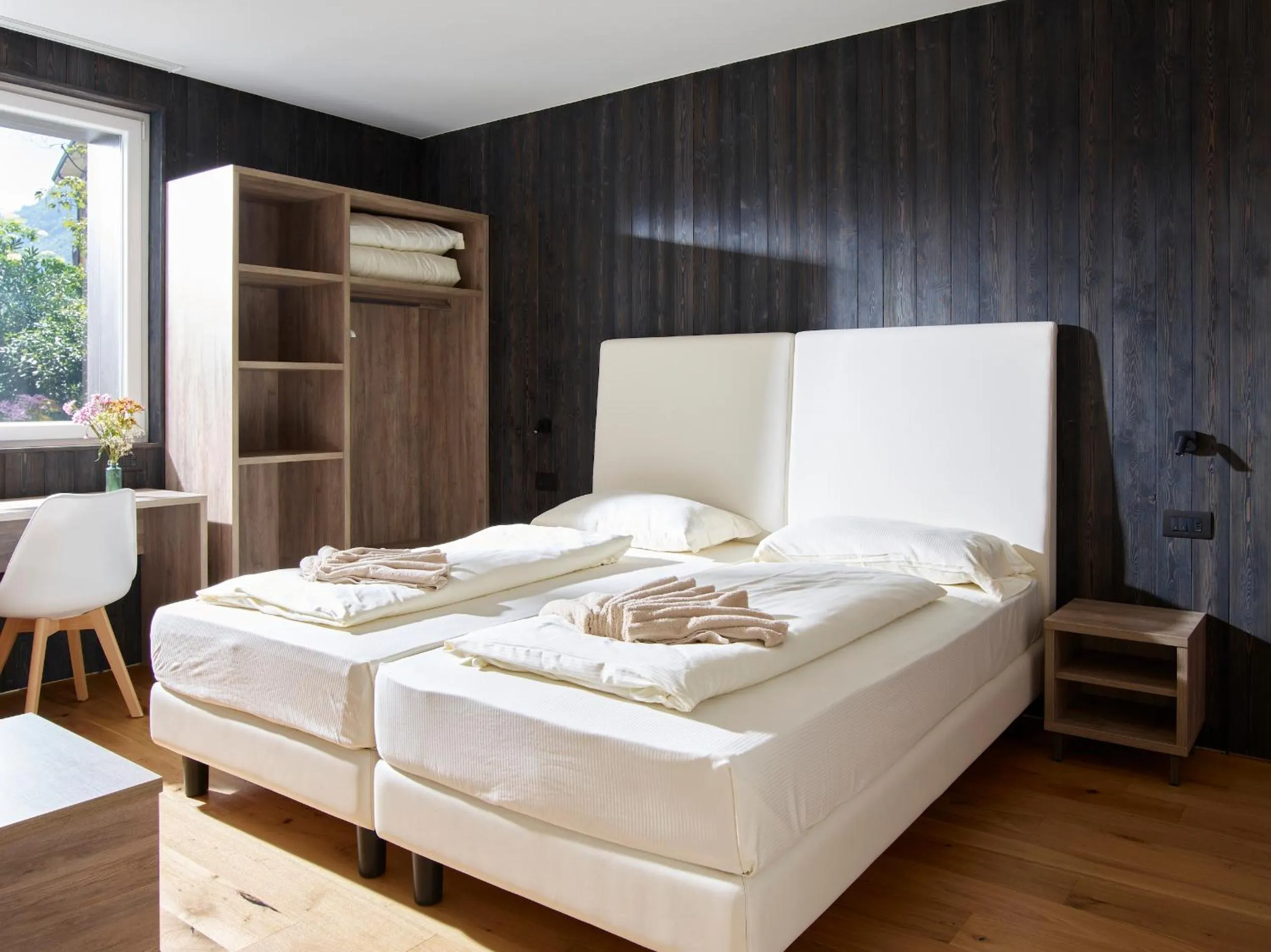 Bedroom, Bed in Garda Sporting Club Hotel