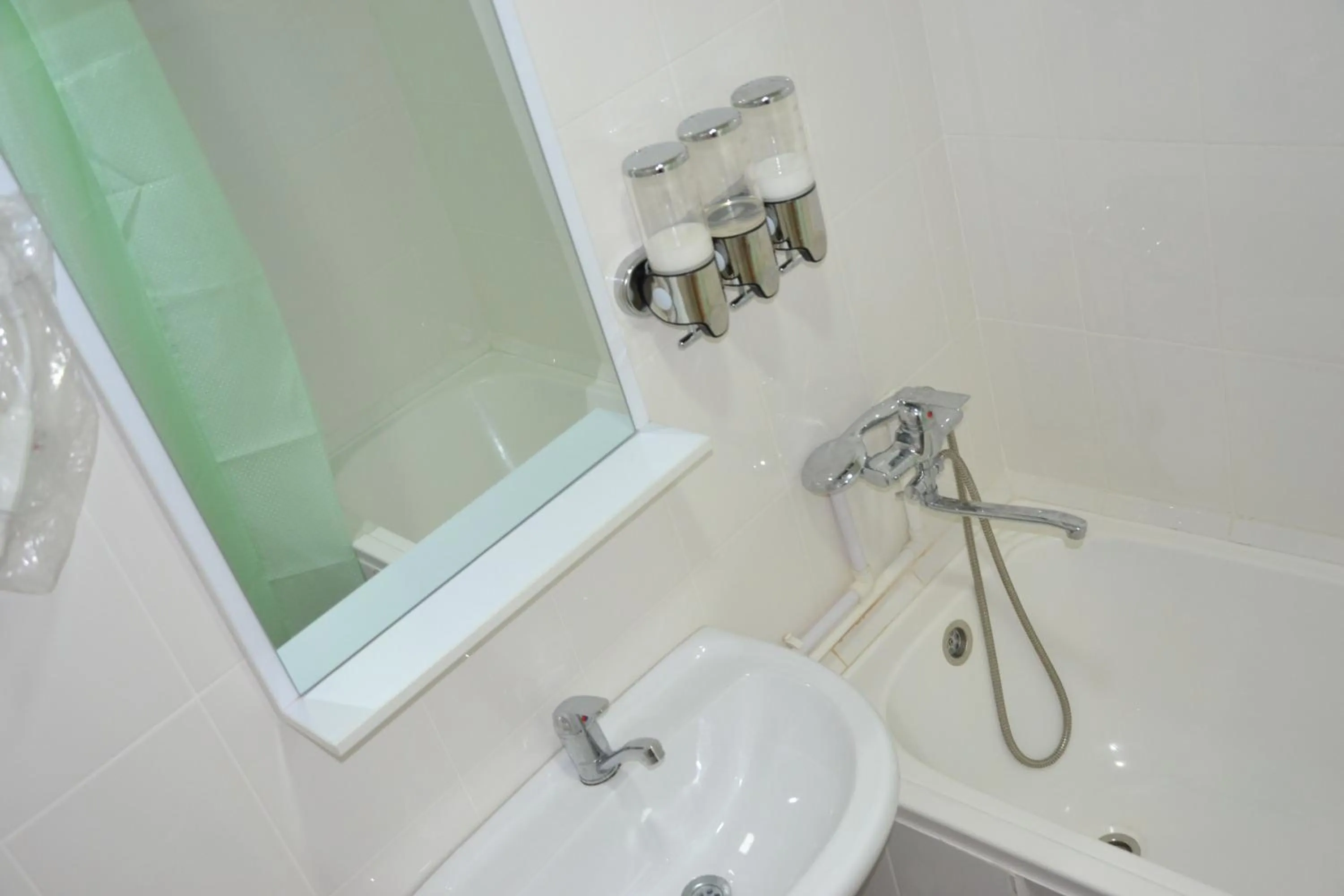 Shower in Sakura Inn